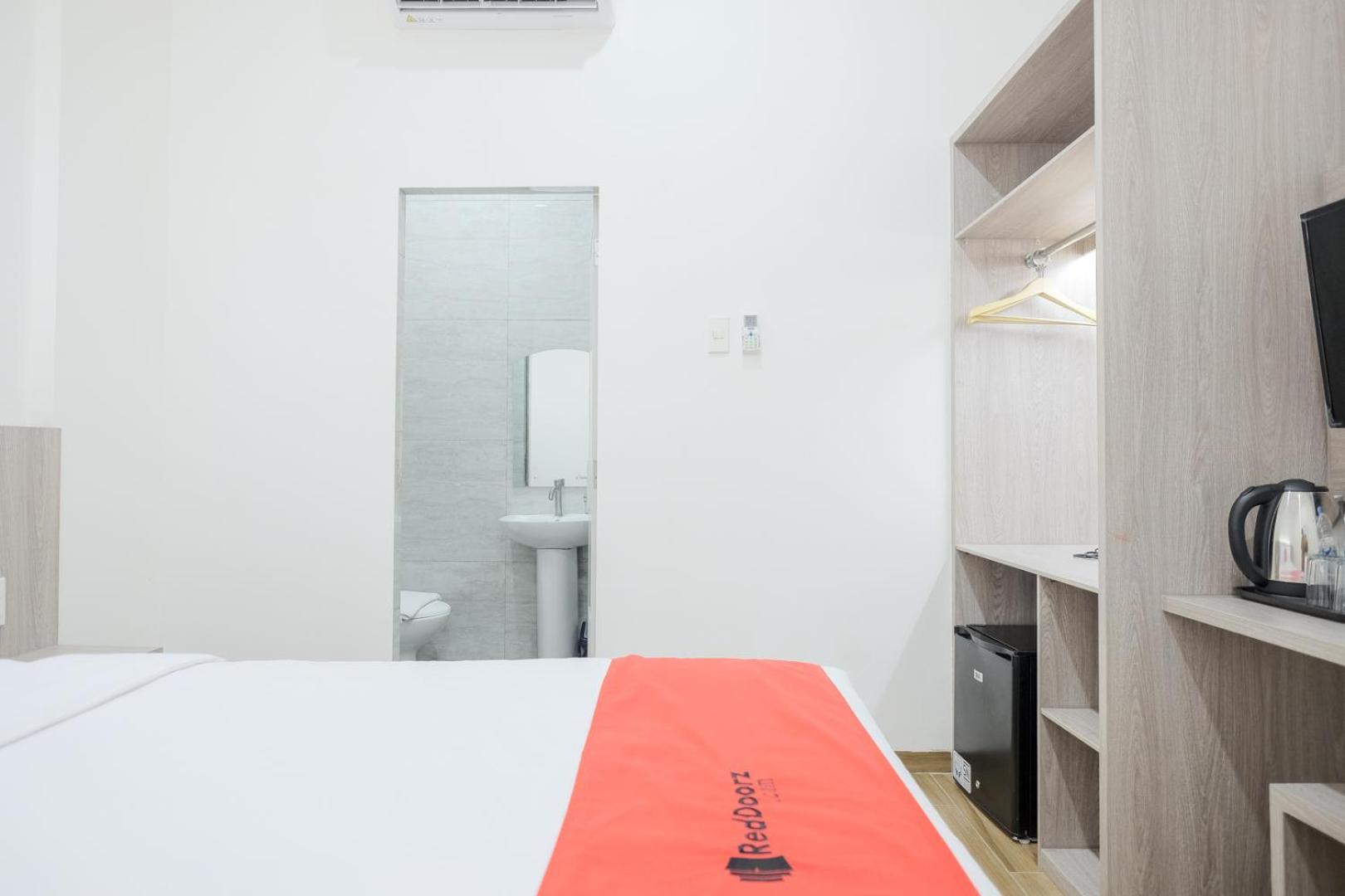 Double Room - Photo 8