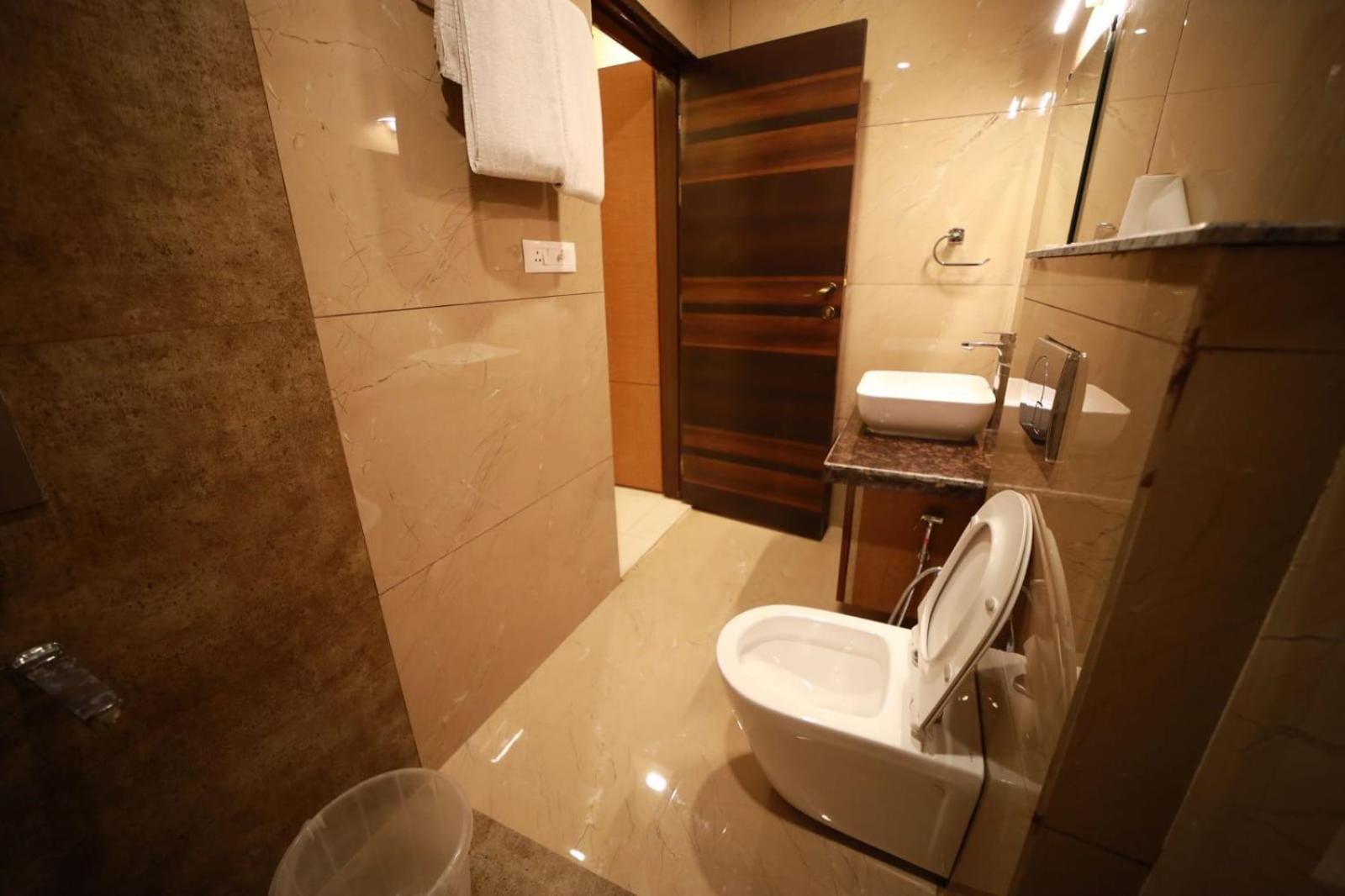 Deluxe Room - Photo 3