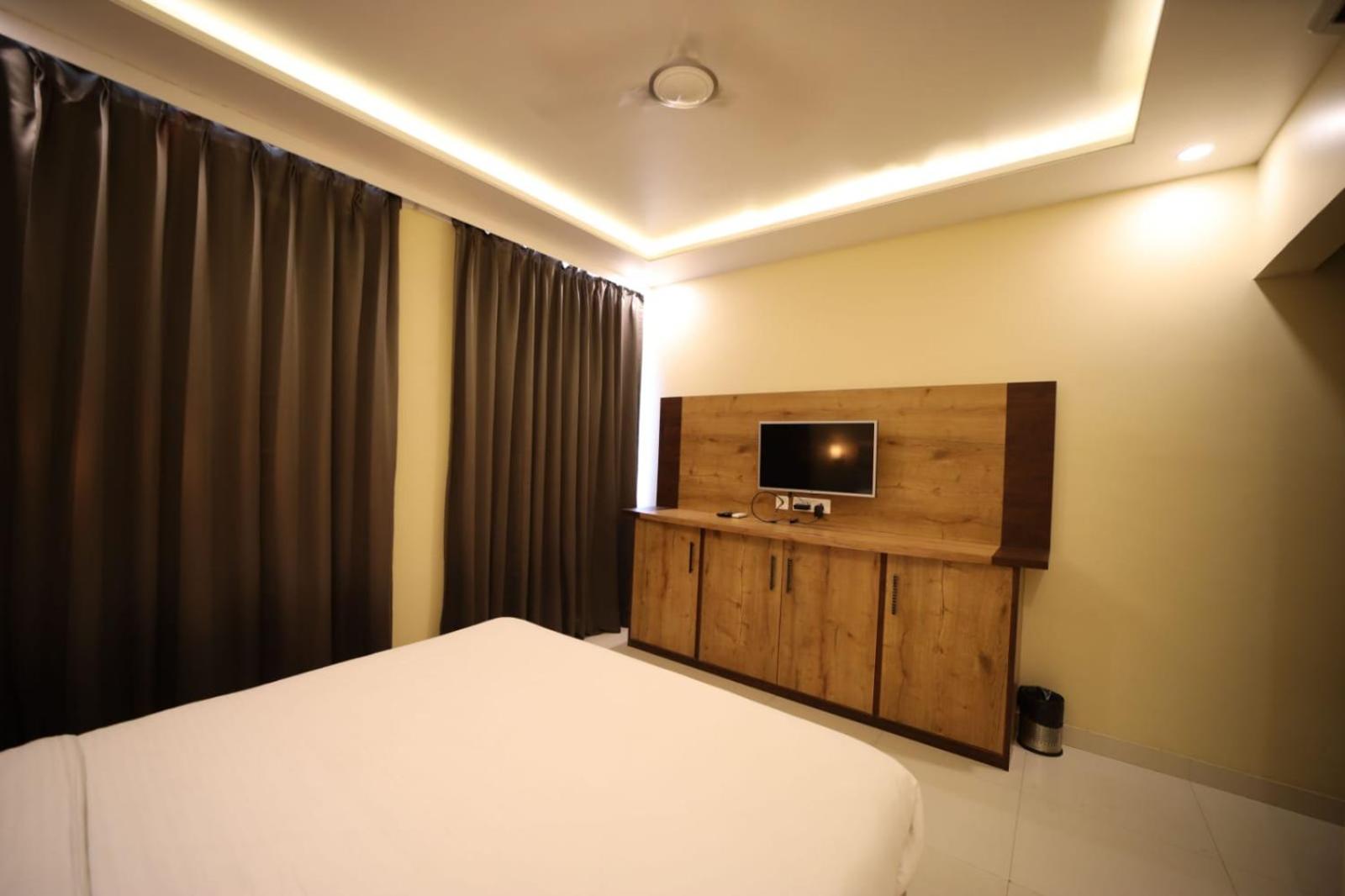 Deluxe Room - Photo 4