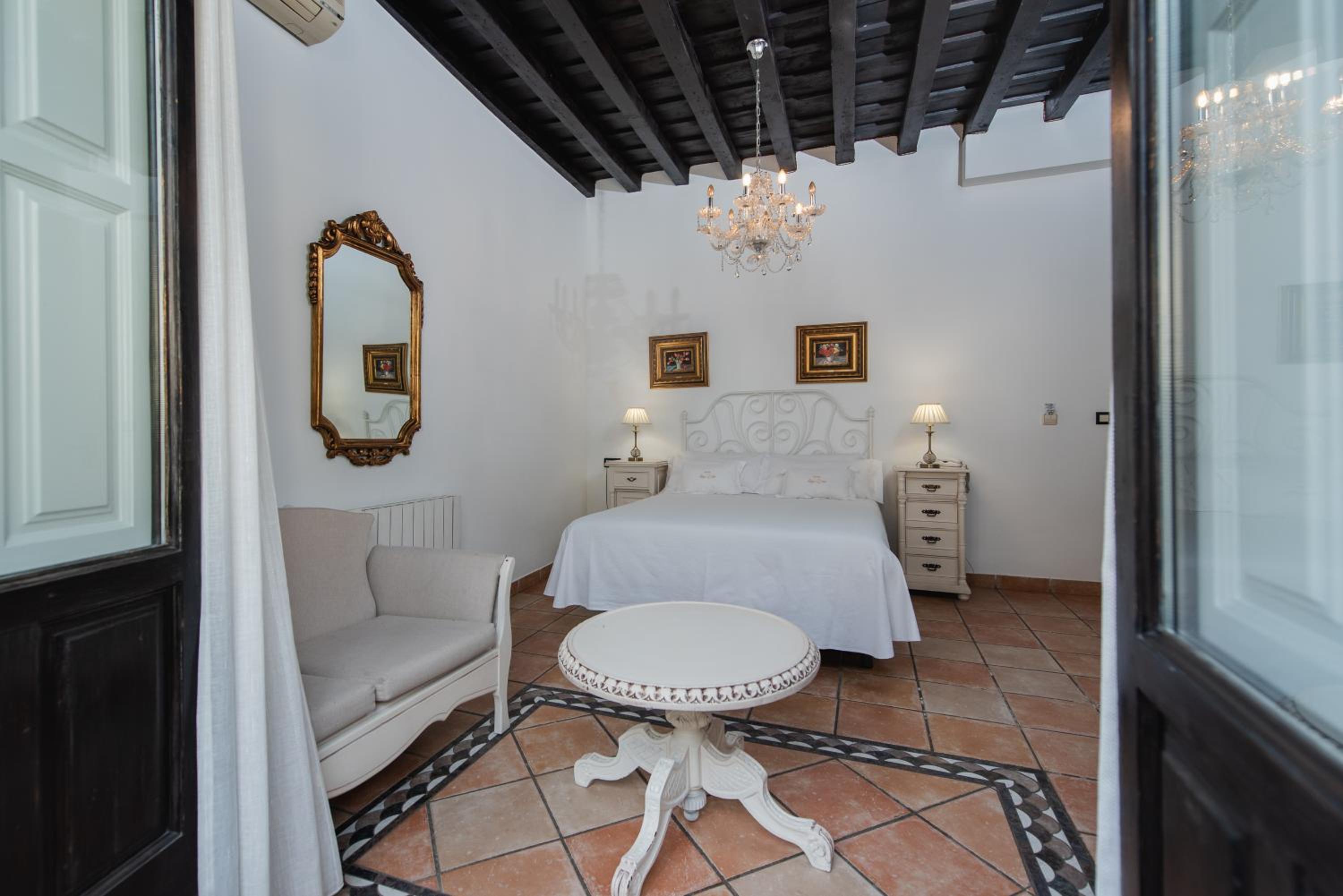 Double Room with Alhambra Views - Photo 4