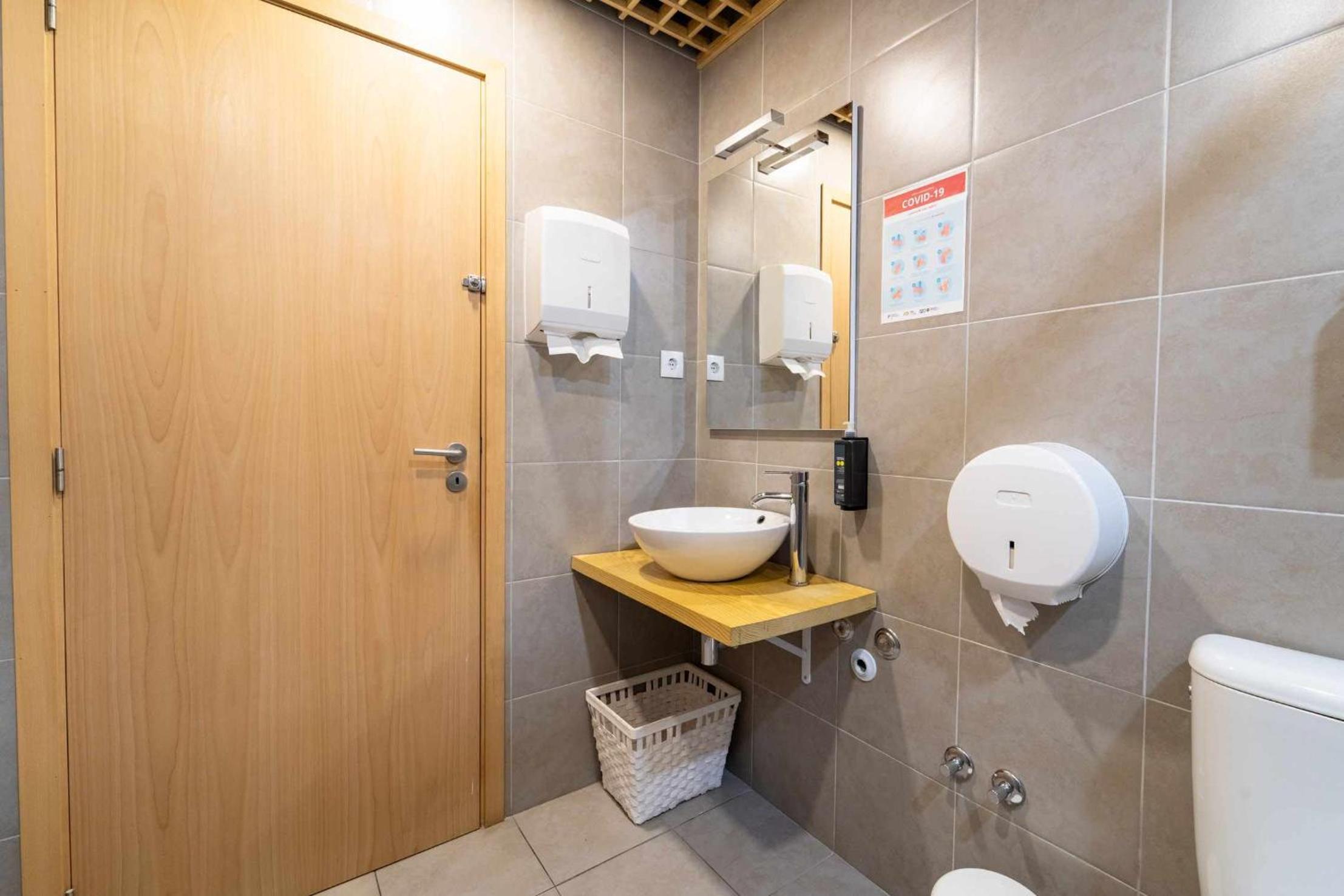 Double Room with Shared Bathroom, photo 7