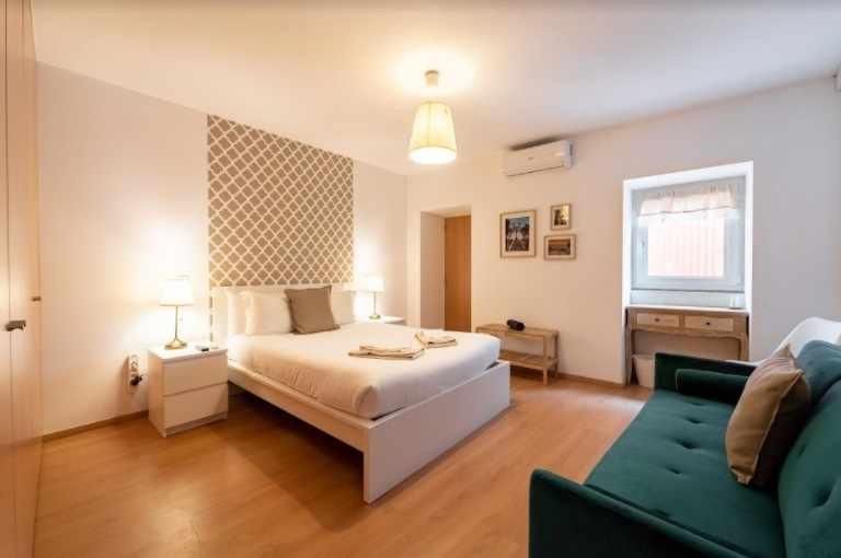 Superior Triple Room with Shared Bathroom with Sofa Bed photo 3
