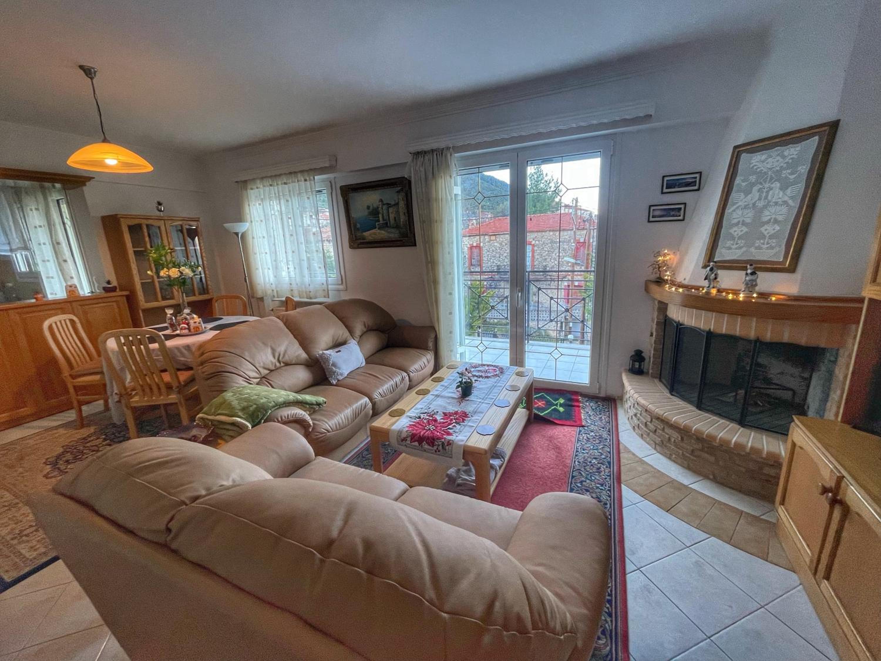 Two-Bedroom Apartment - Photo 1