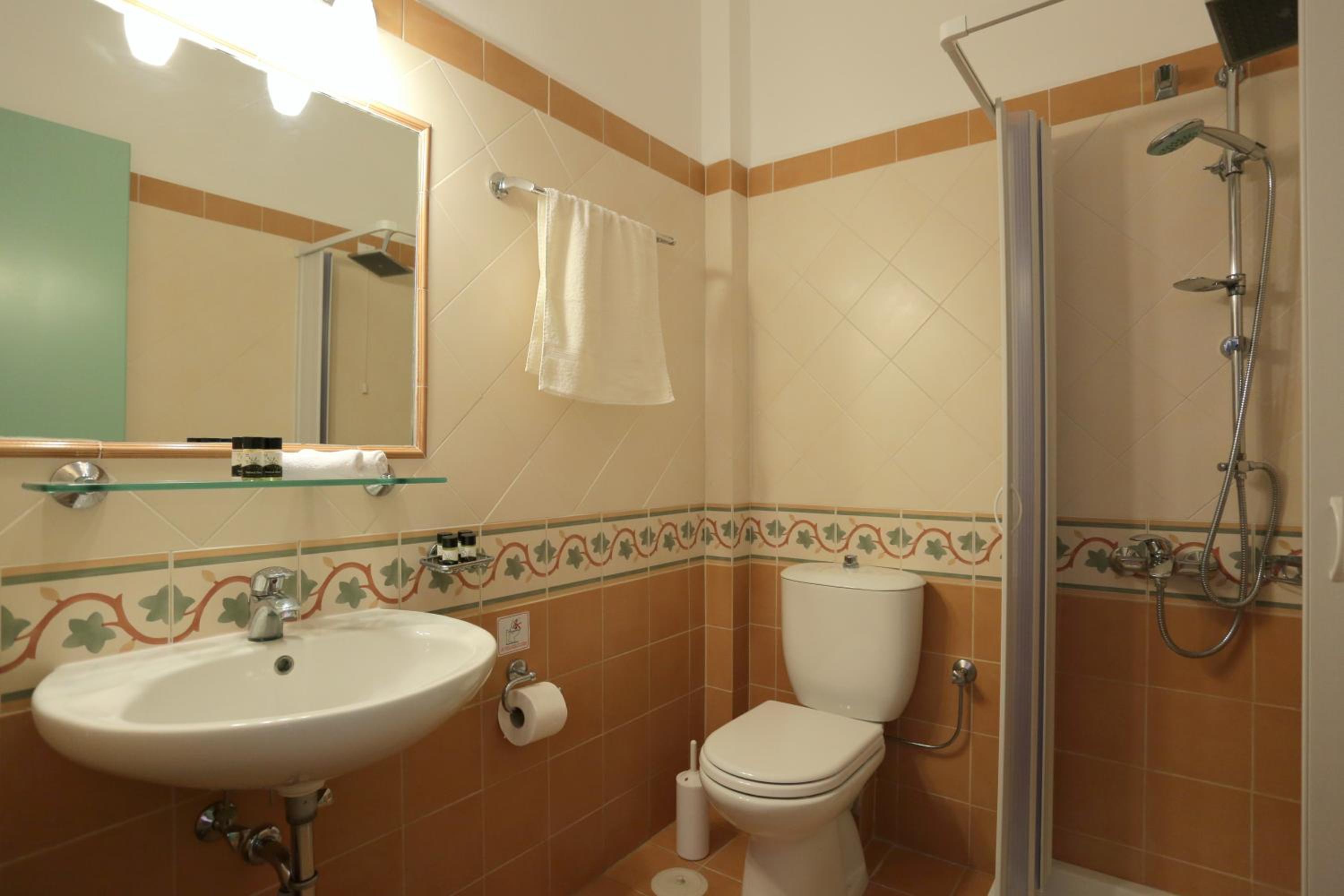 Double Room with Sea View - Photo 2