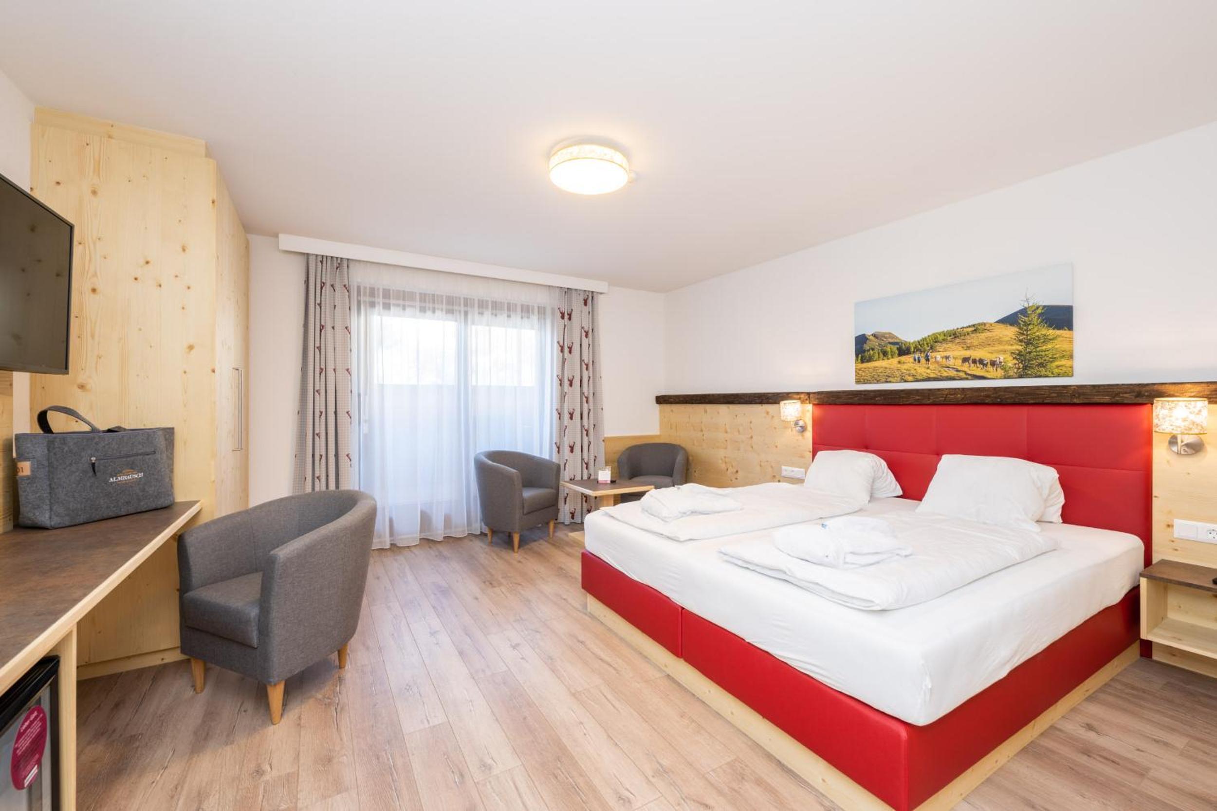 Junior Suite with Balcony photo 3