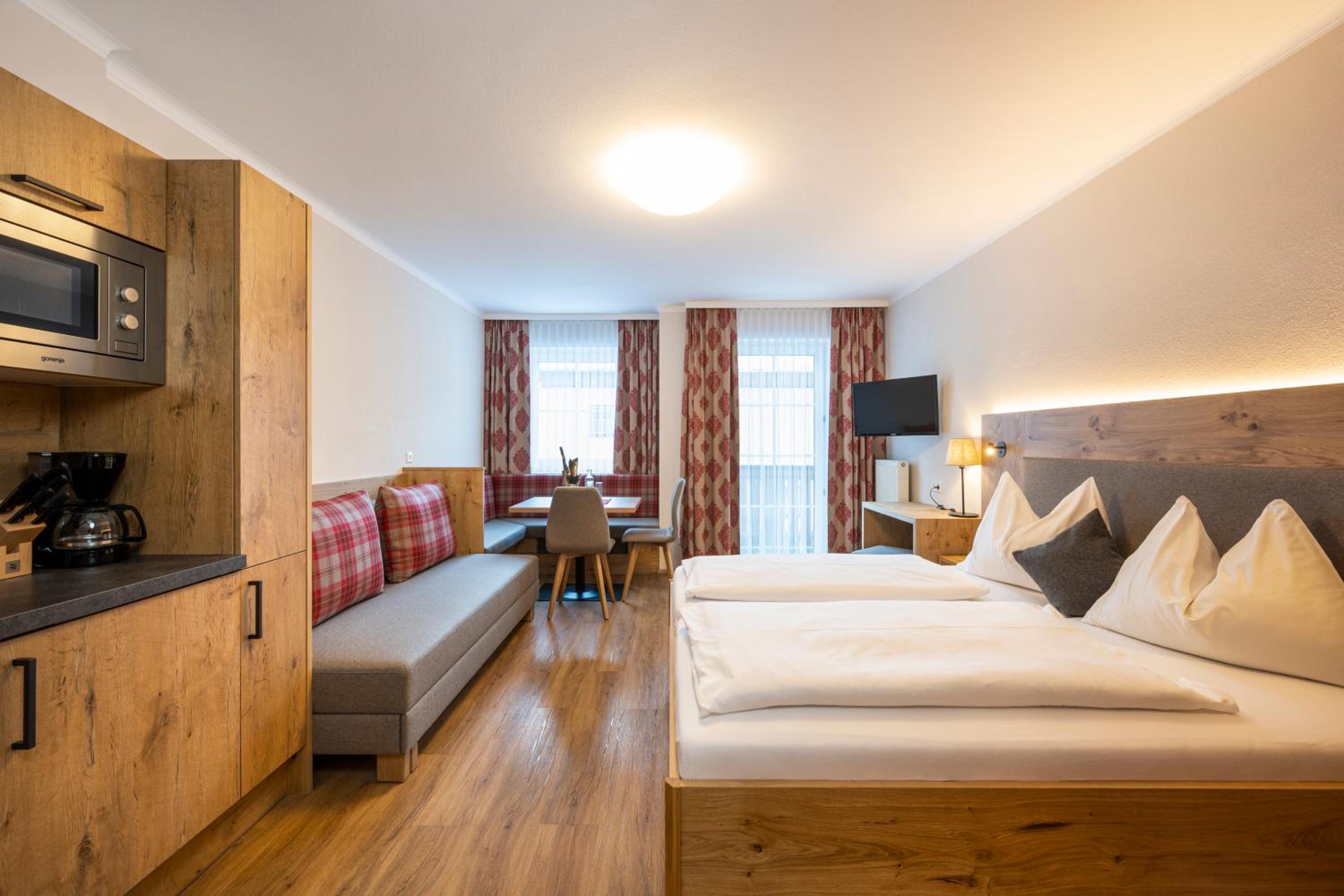 Studio Apartment - Annex