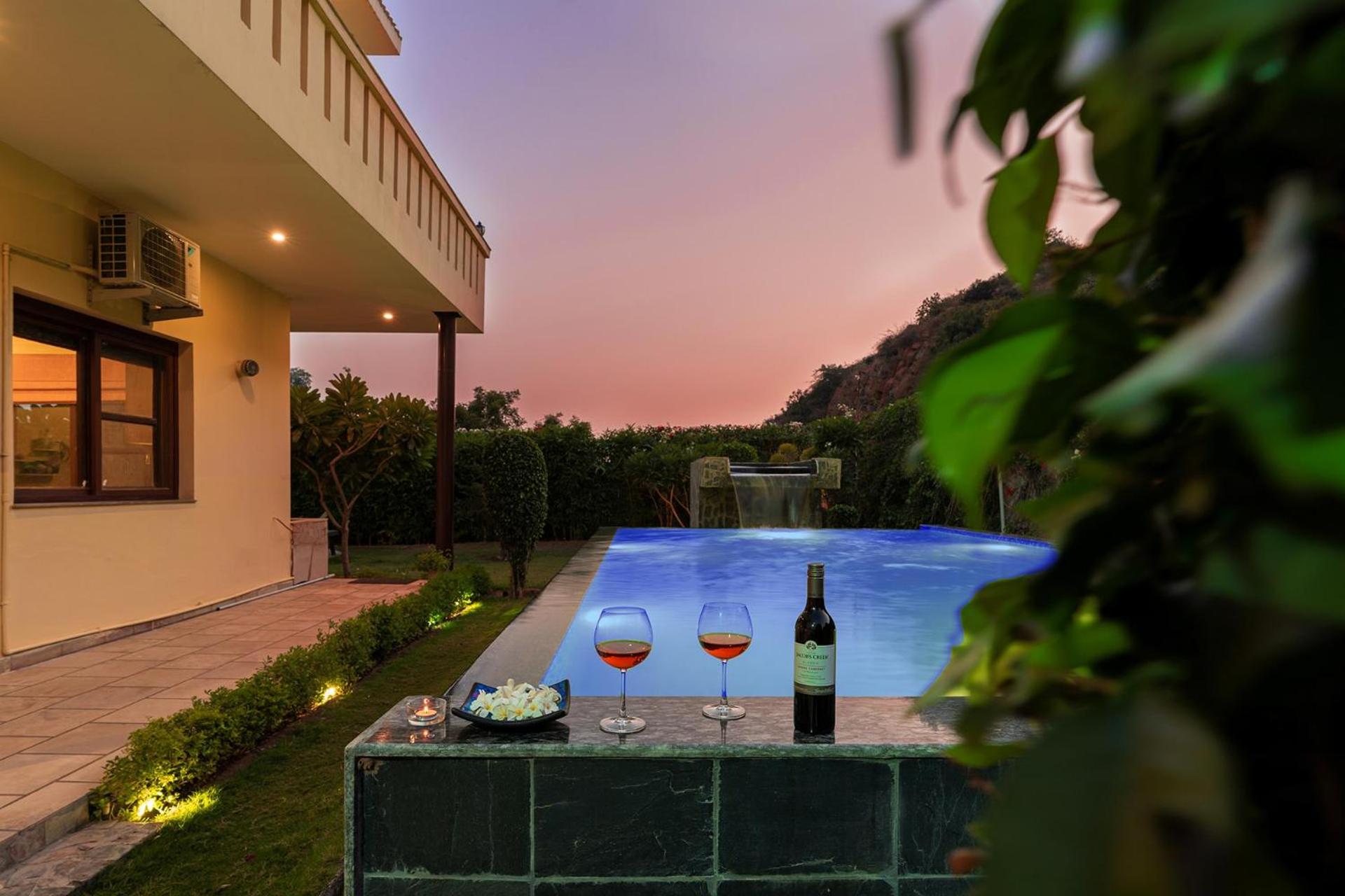 Villa photo 2