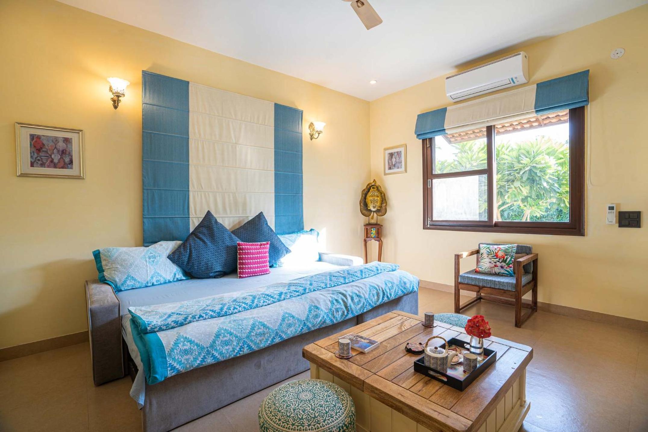 Villa photo 2