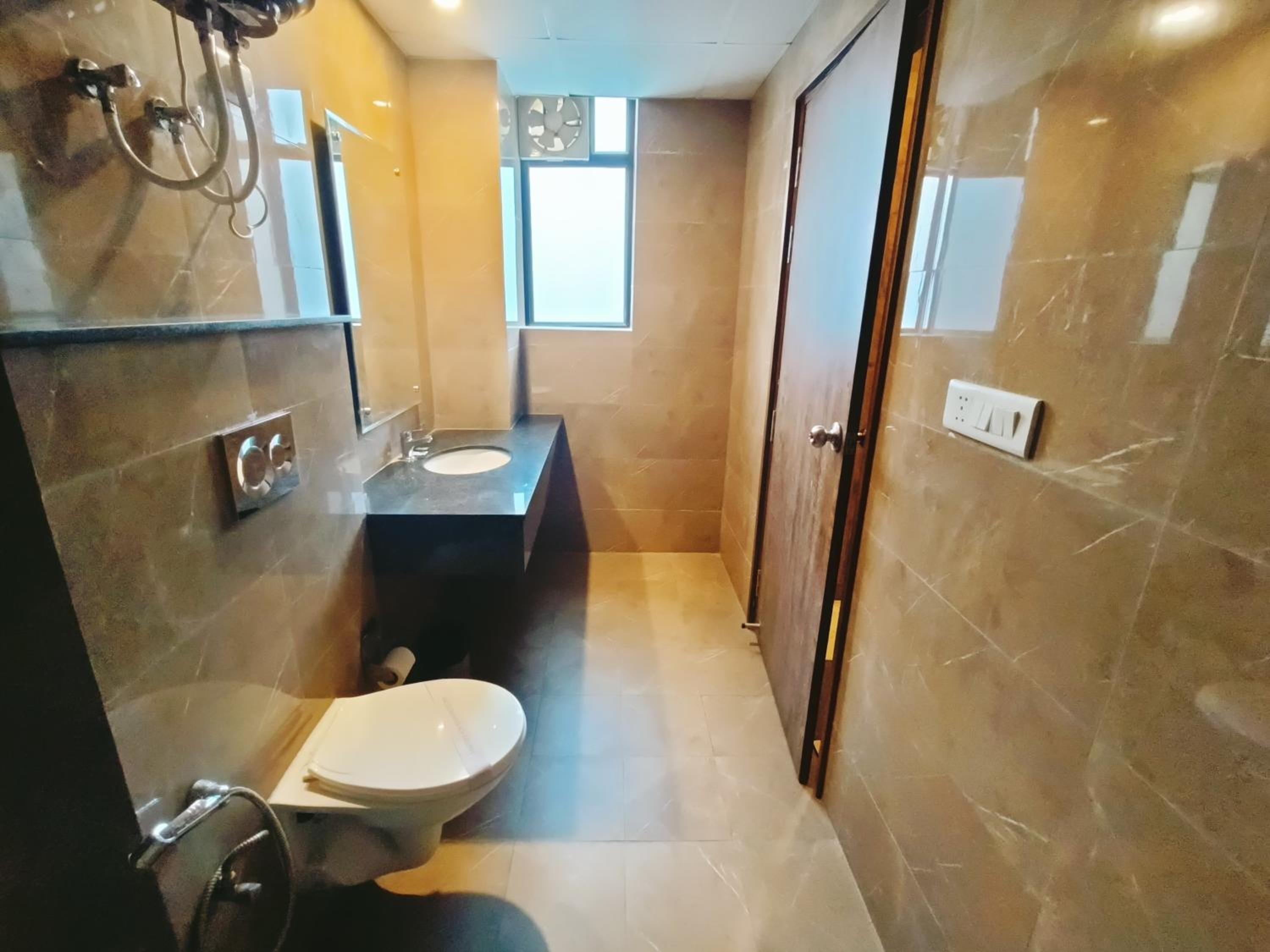 Classic Triple Room - Photo 21