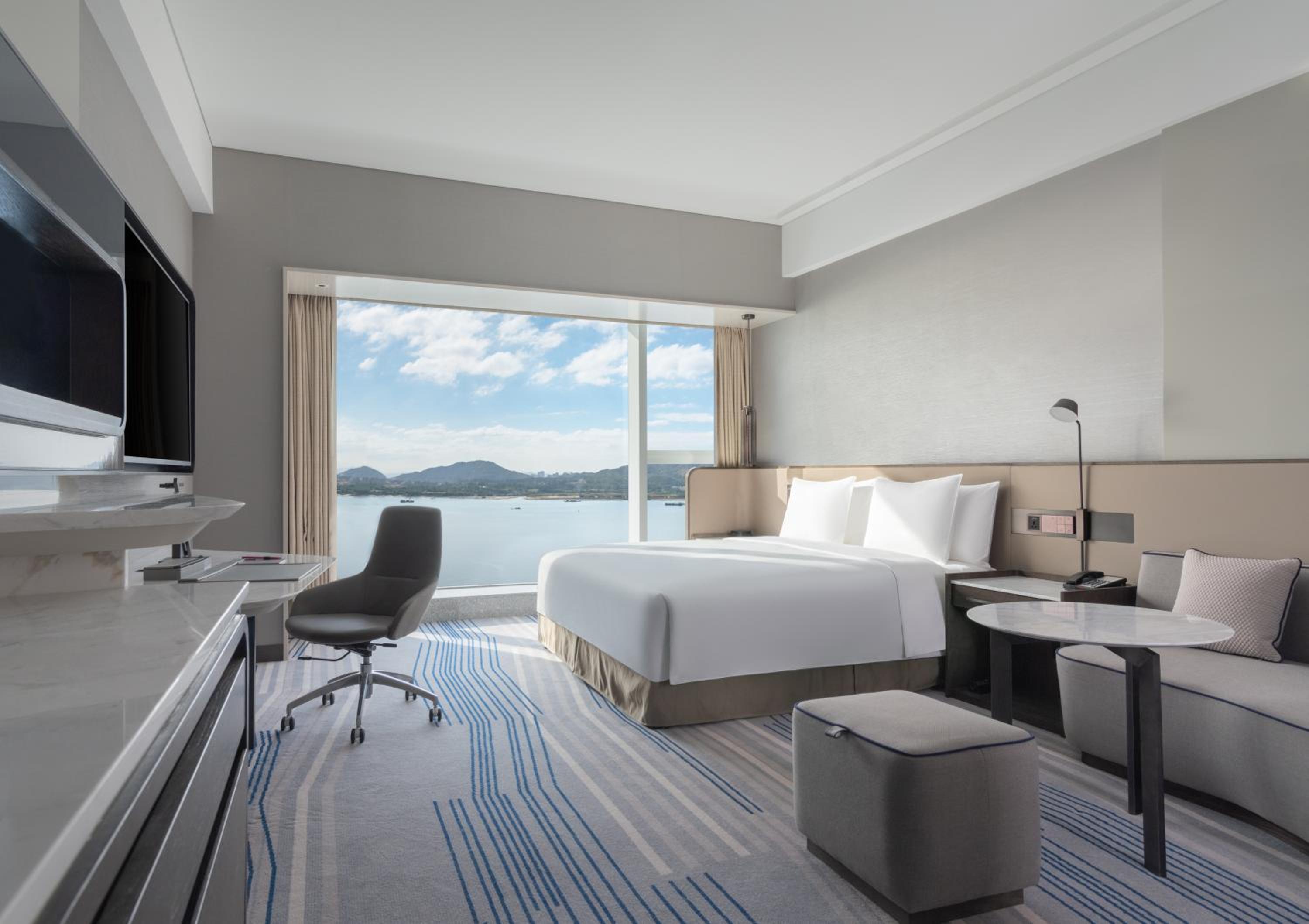 1 King Standard Seaview - Photo 1