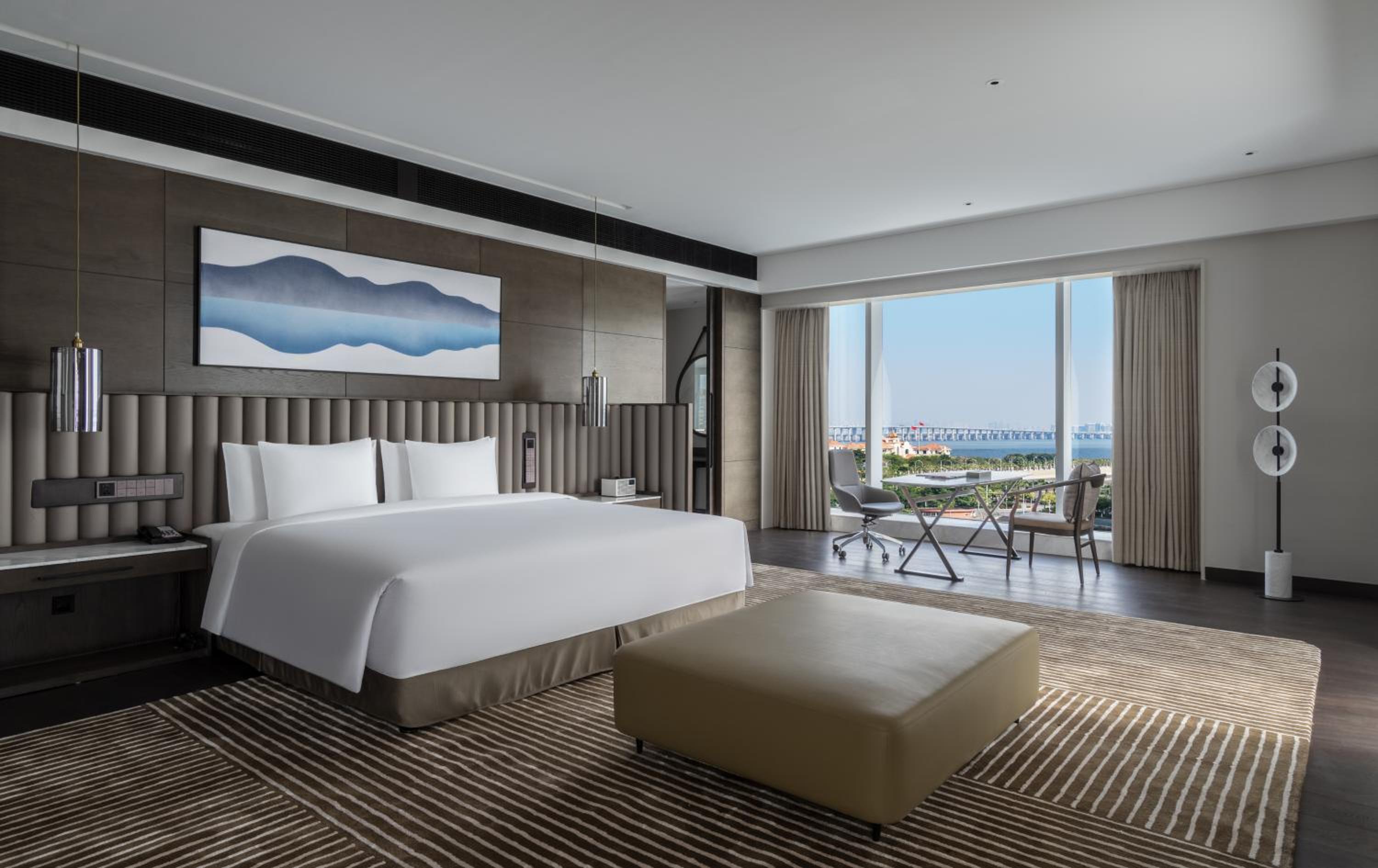 1 King Royal Suite Panorama View