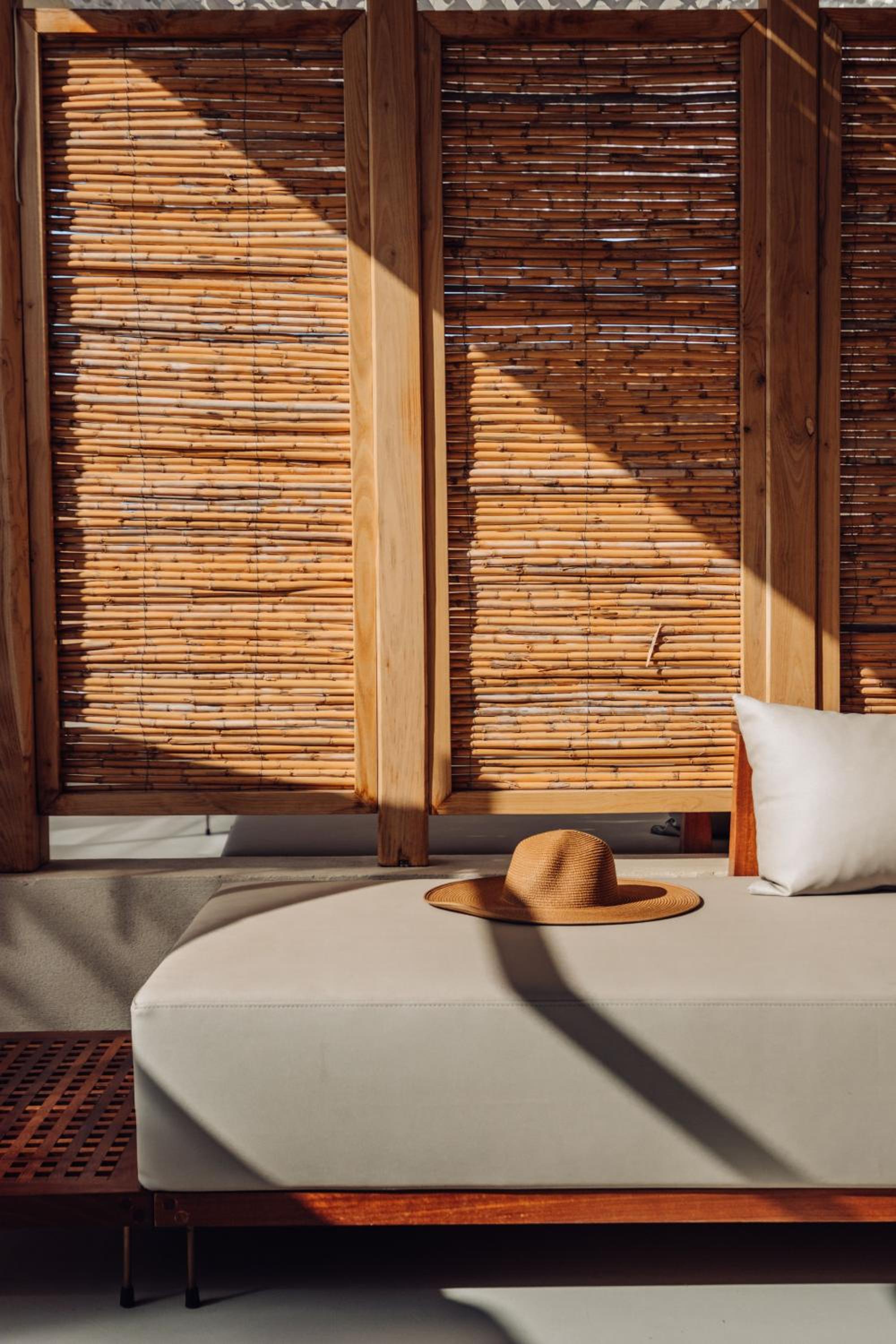 Sea View Meditation Suite with outdoor hot tub & day bed  photo 3