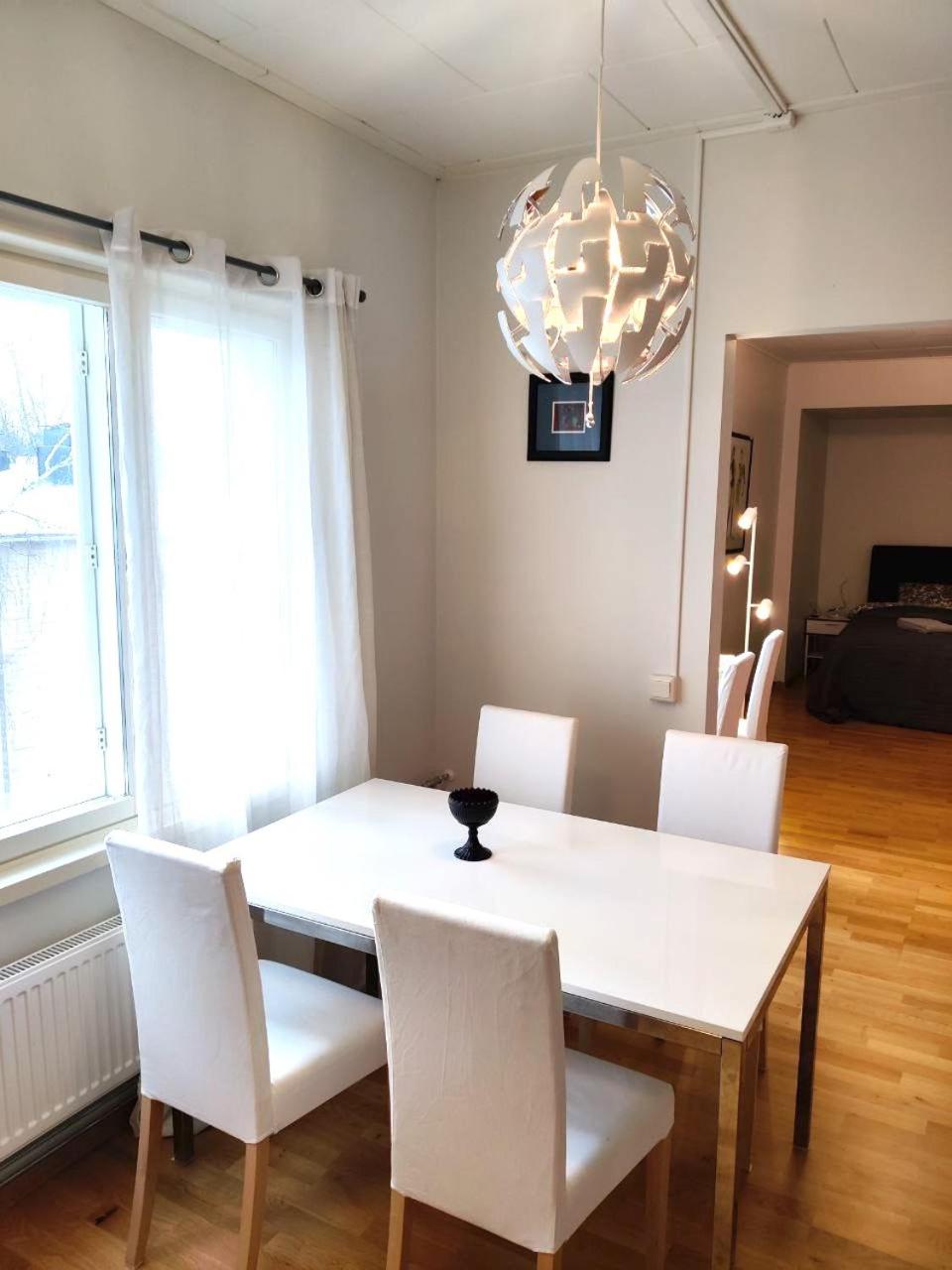 Deluxe Family Suite - Photo 4