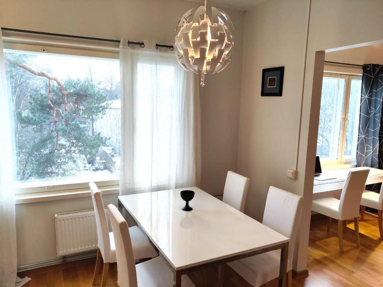 Deluxe Family Suite - Photo 12