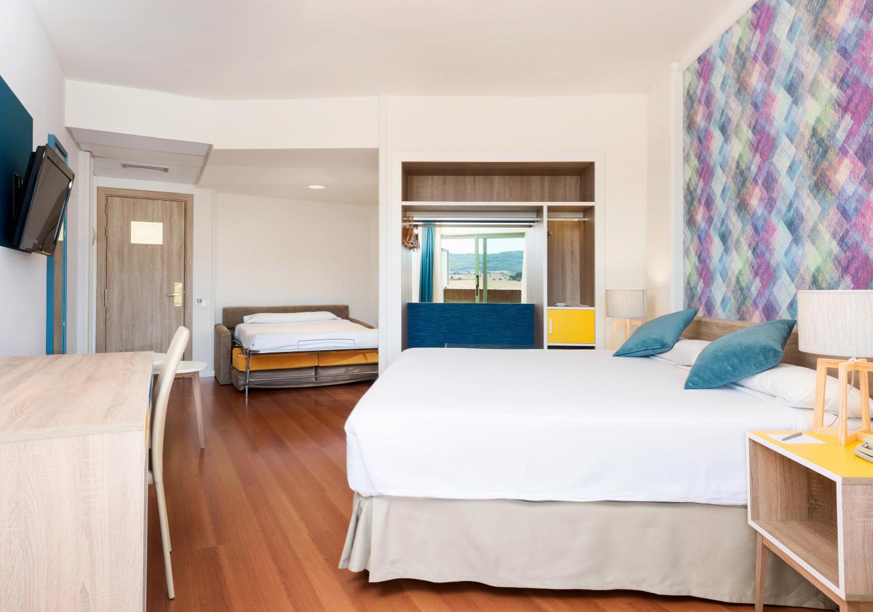 Habitación familiar (2 adultos + 1 niño)