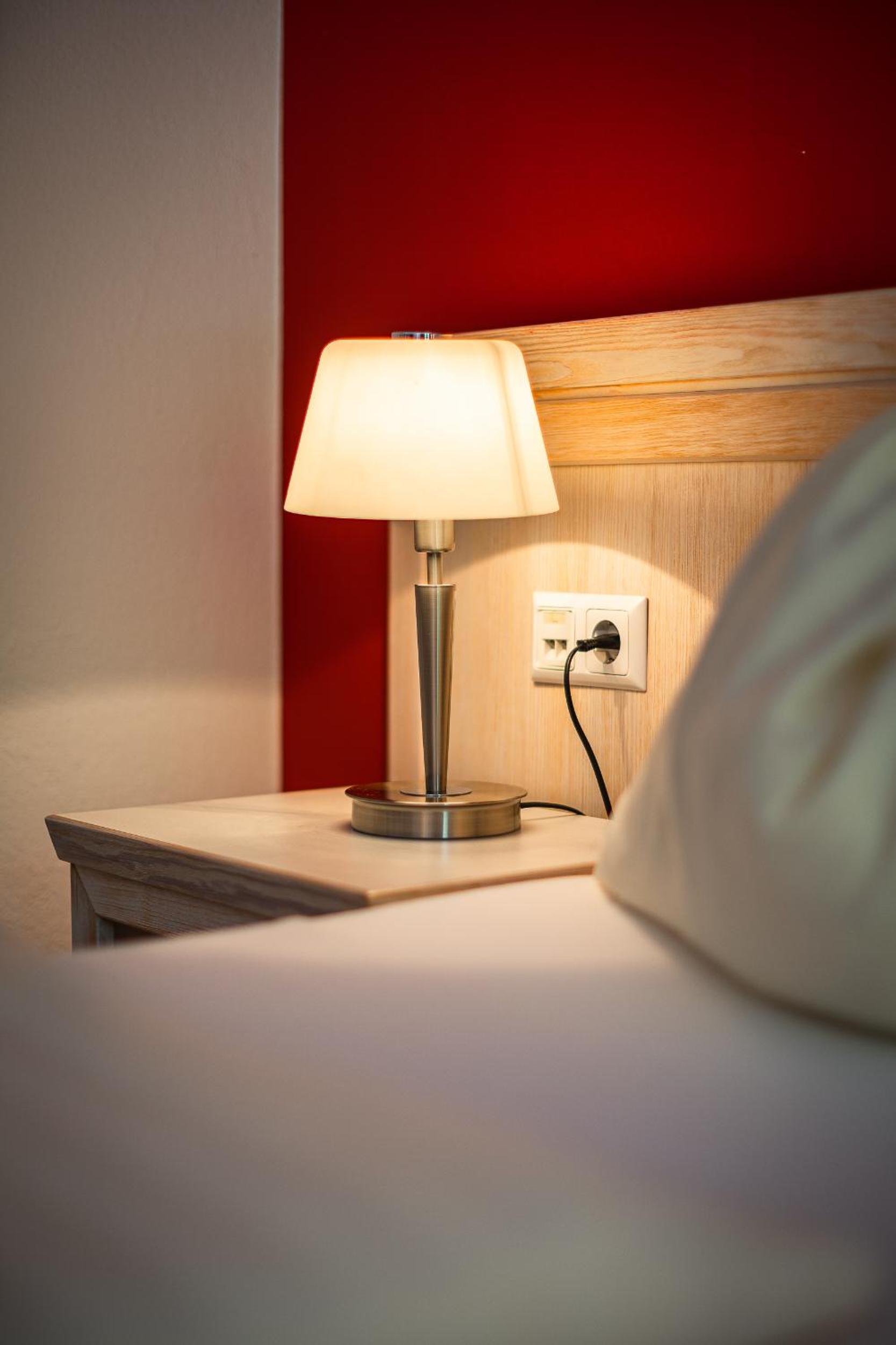 Budget Double Room - Photo 3