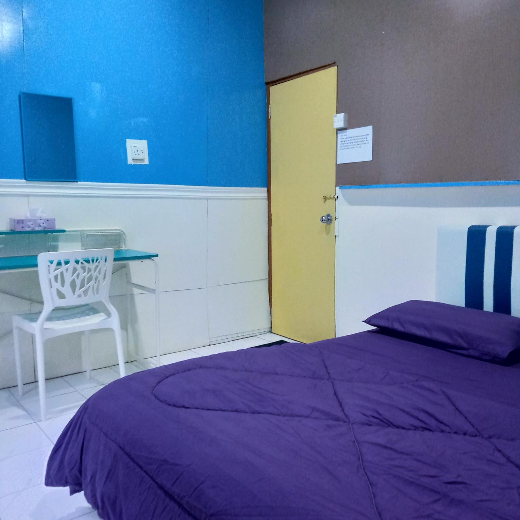Double Room with Shared Bathroom photo 3