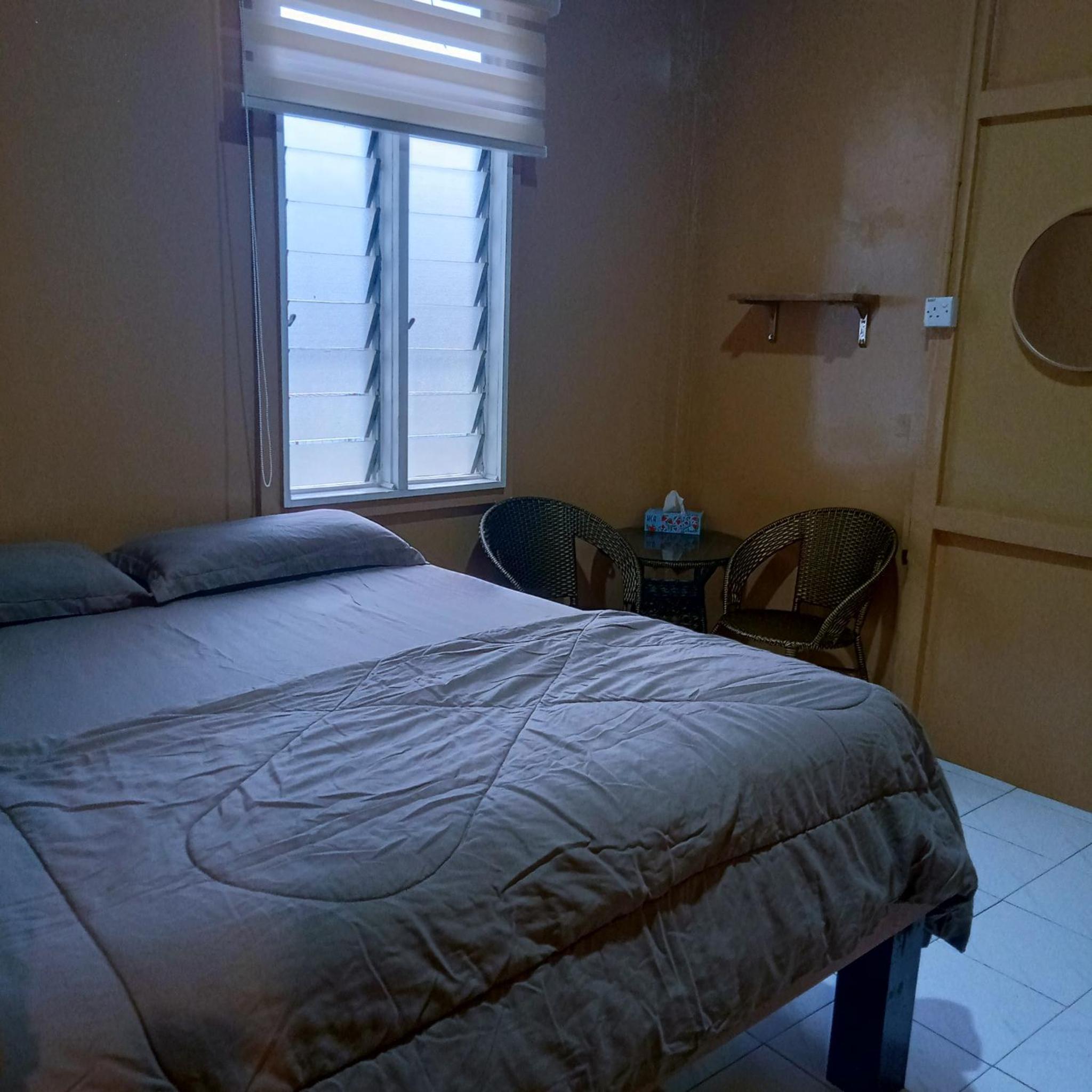 Double Room with Shared Bathroom photo 2