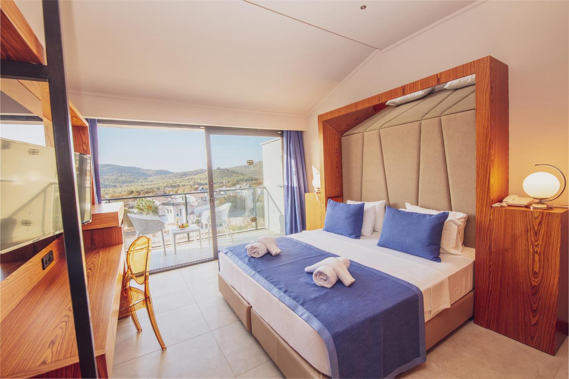Double Room with Pool View