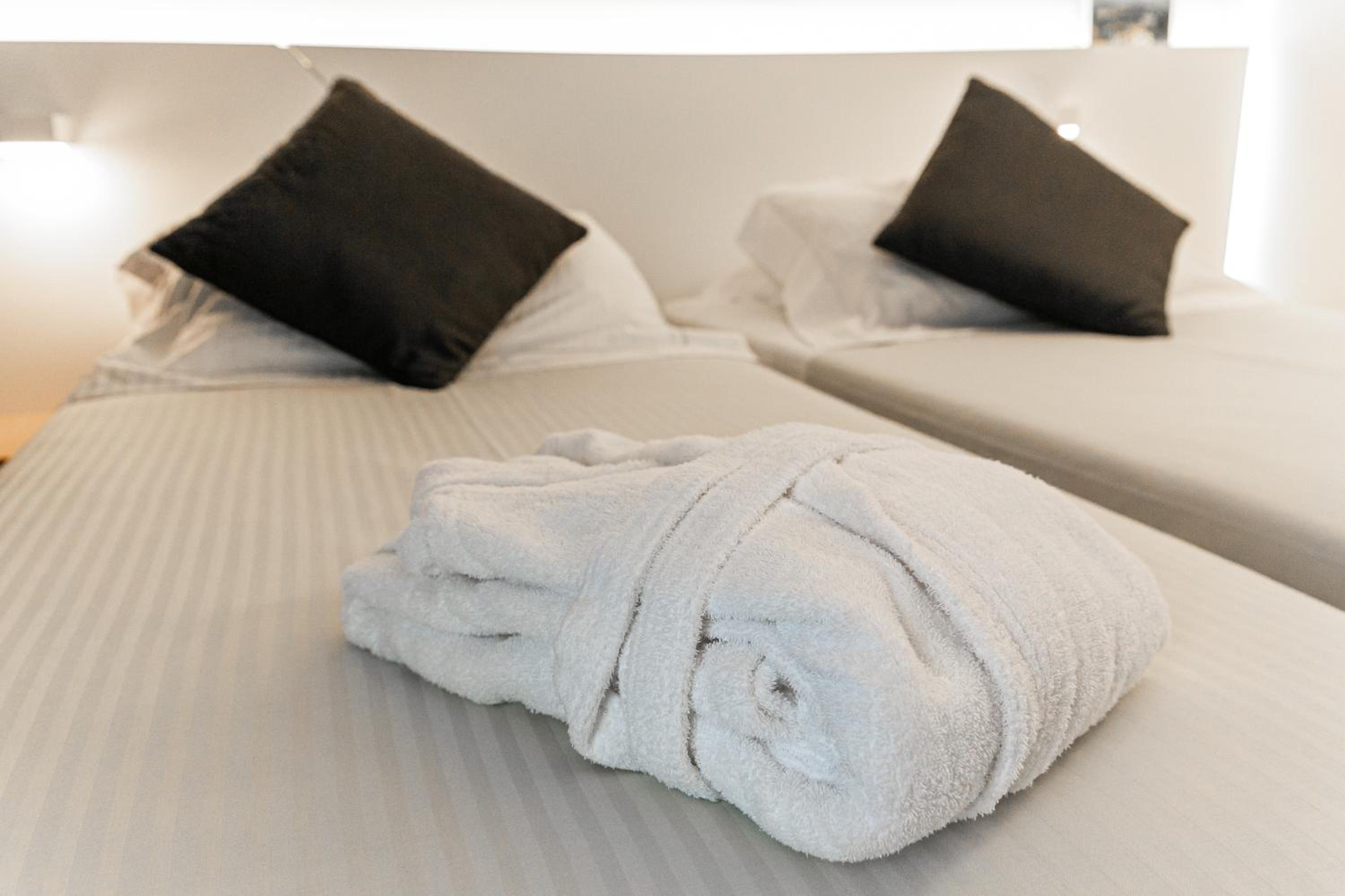 Superior Twin Room - Photo 3