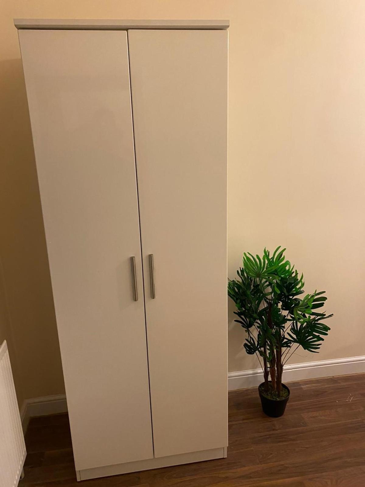 Double Room with Shared Bathroom photo 3