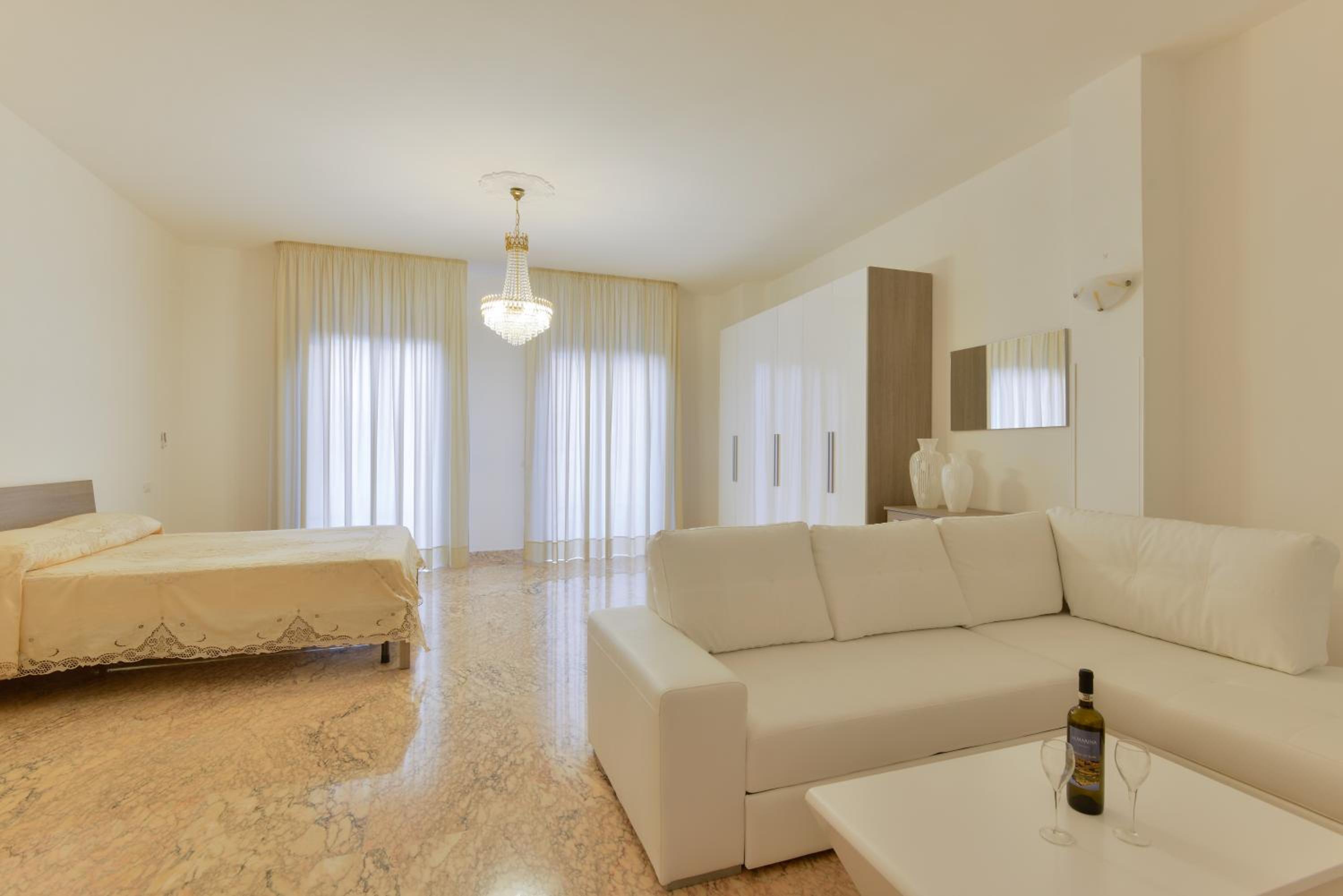 Suite photo 1