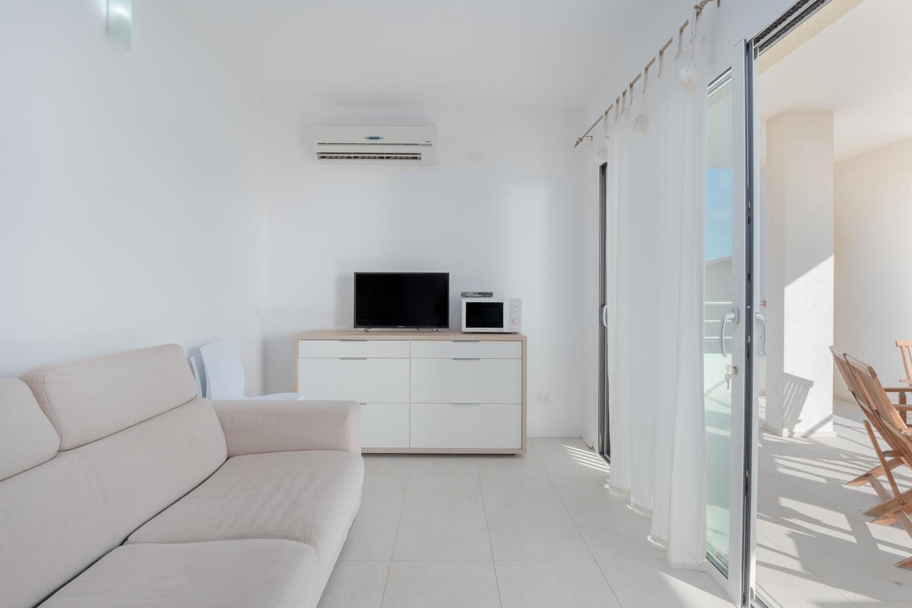 Two-Bedroom Deluxe Apartment with Ocean View