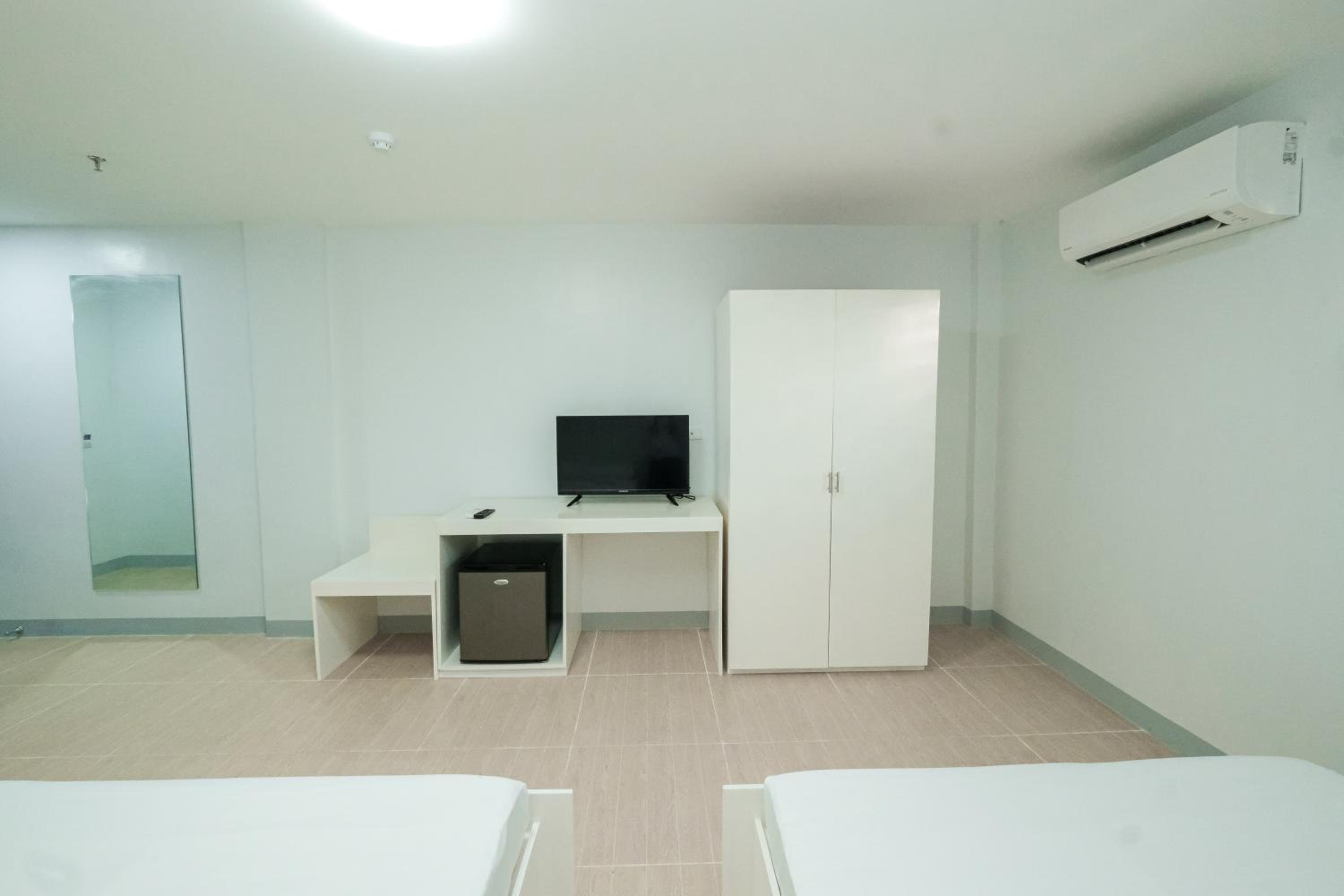 Family Room - Photo 13