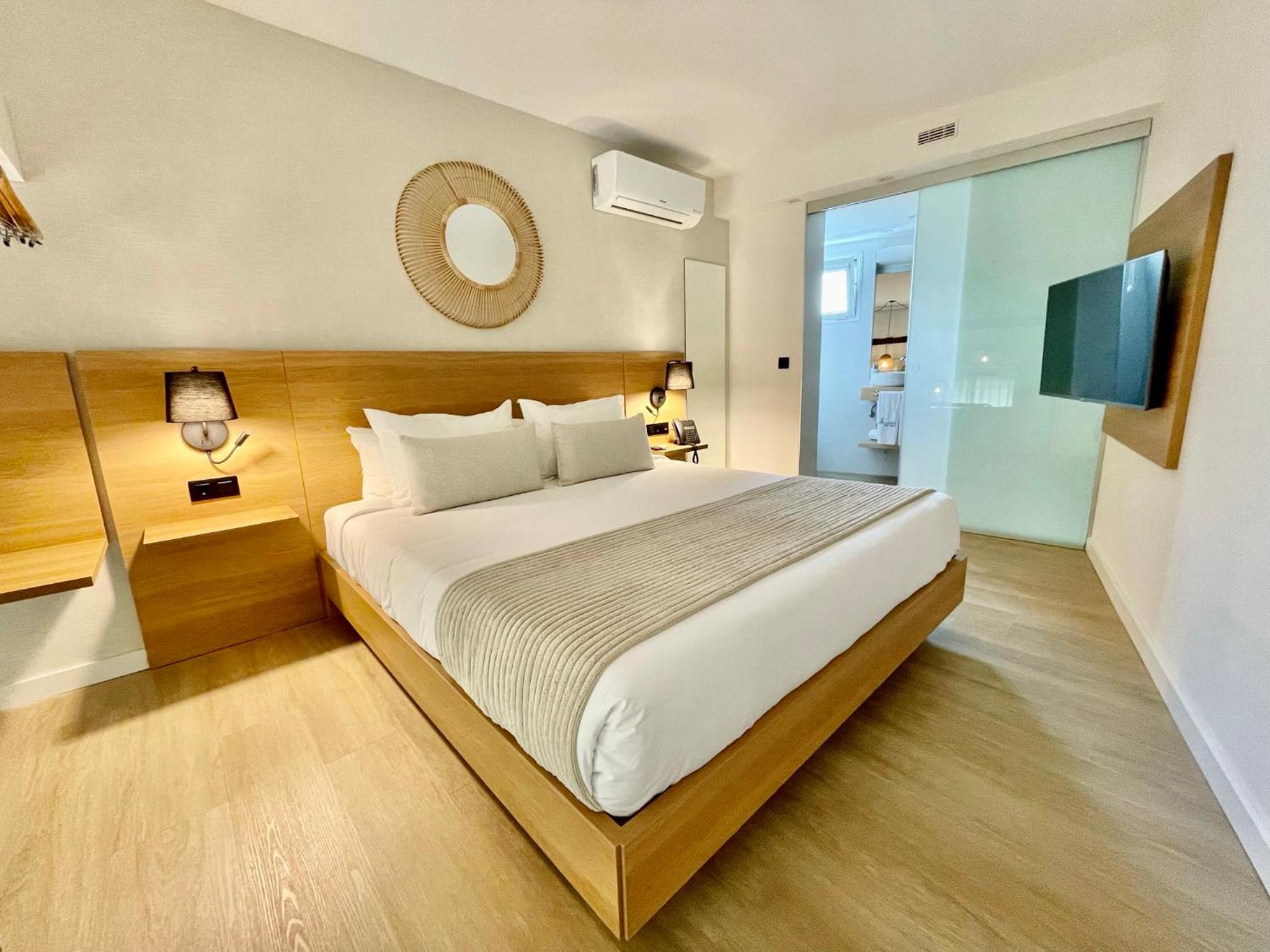 Duplex Suite - Photo 8