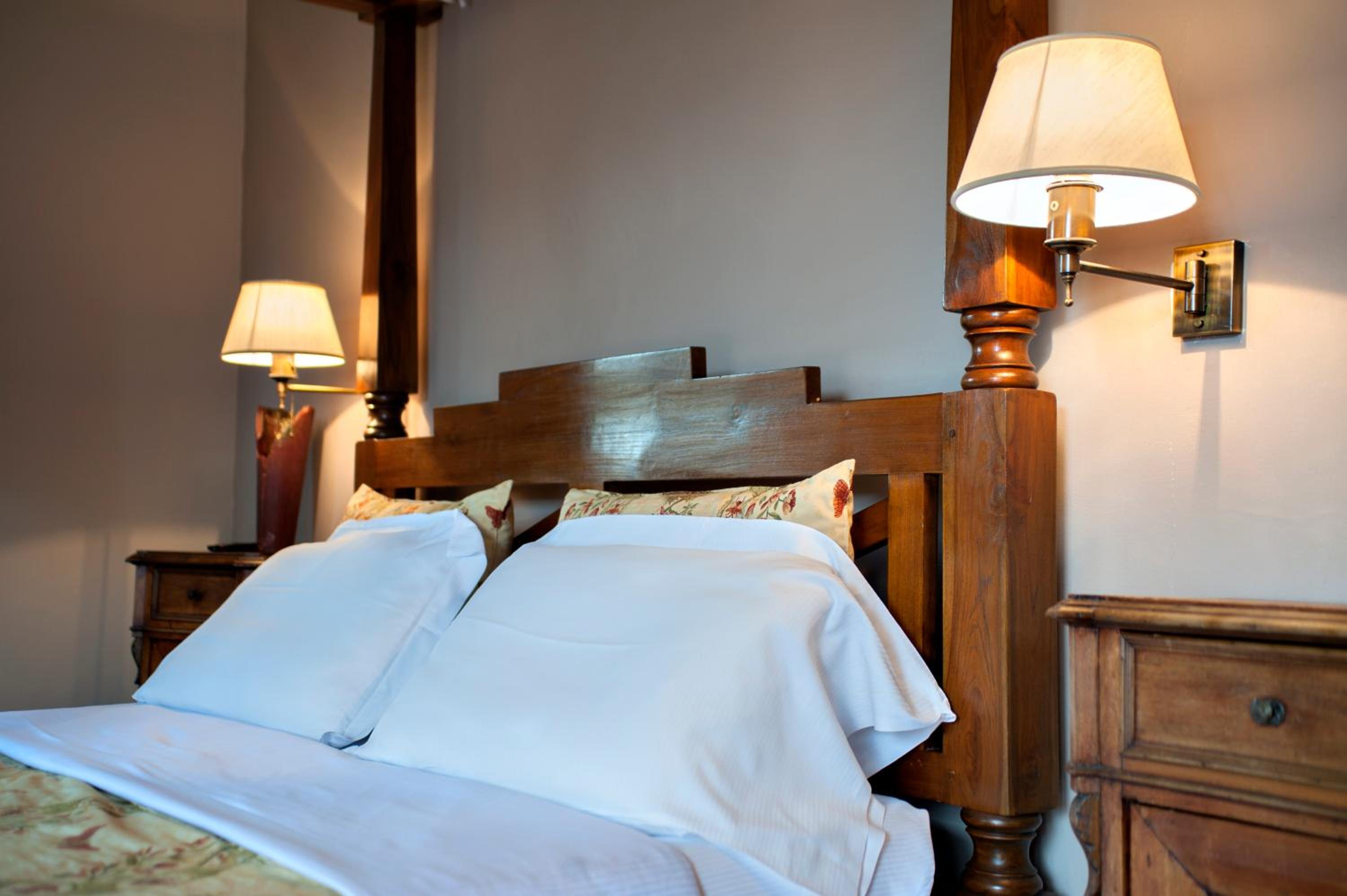 Superior Suite - Photo 9