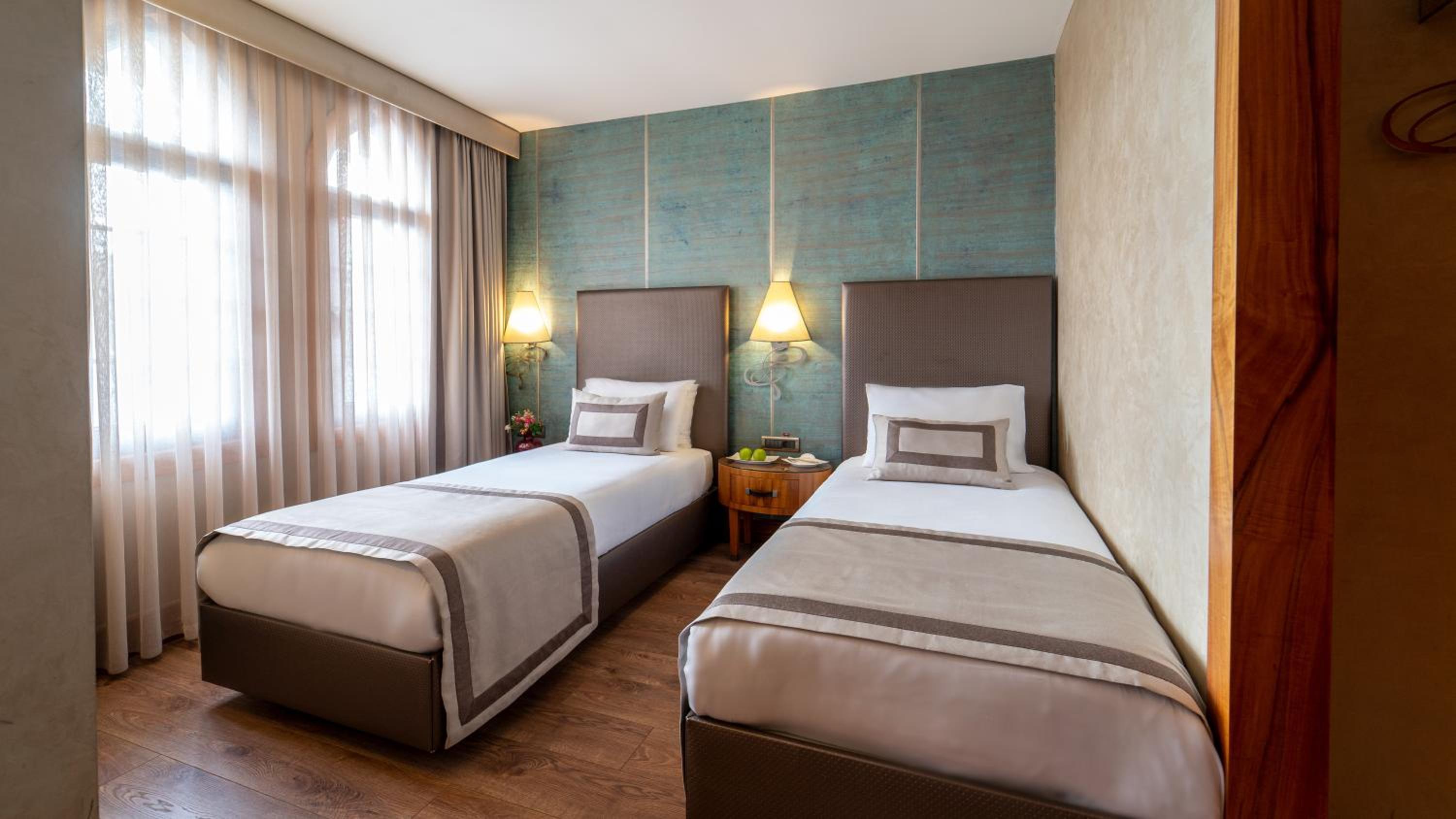 Superior Twin Room photo 2