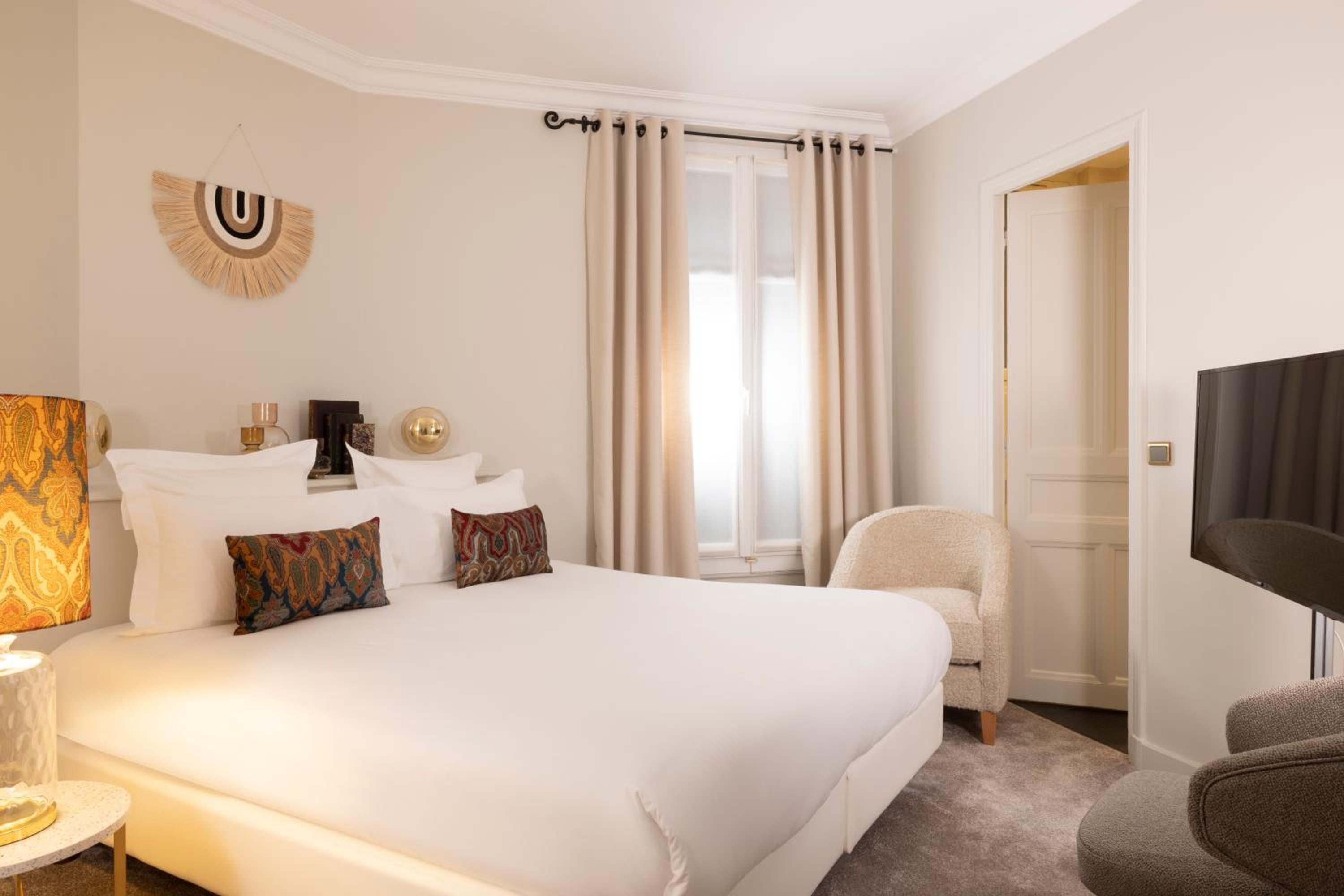 Superior Double or Twin Room photo 3