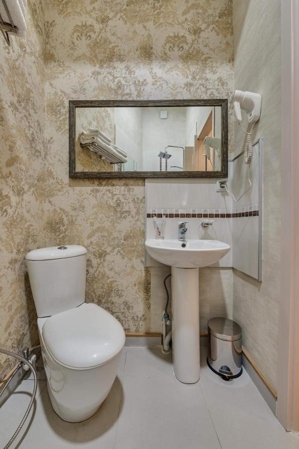 Deluxe Double or Twin Room photo 3