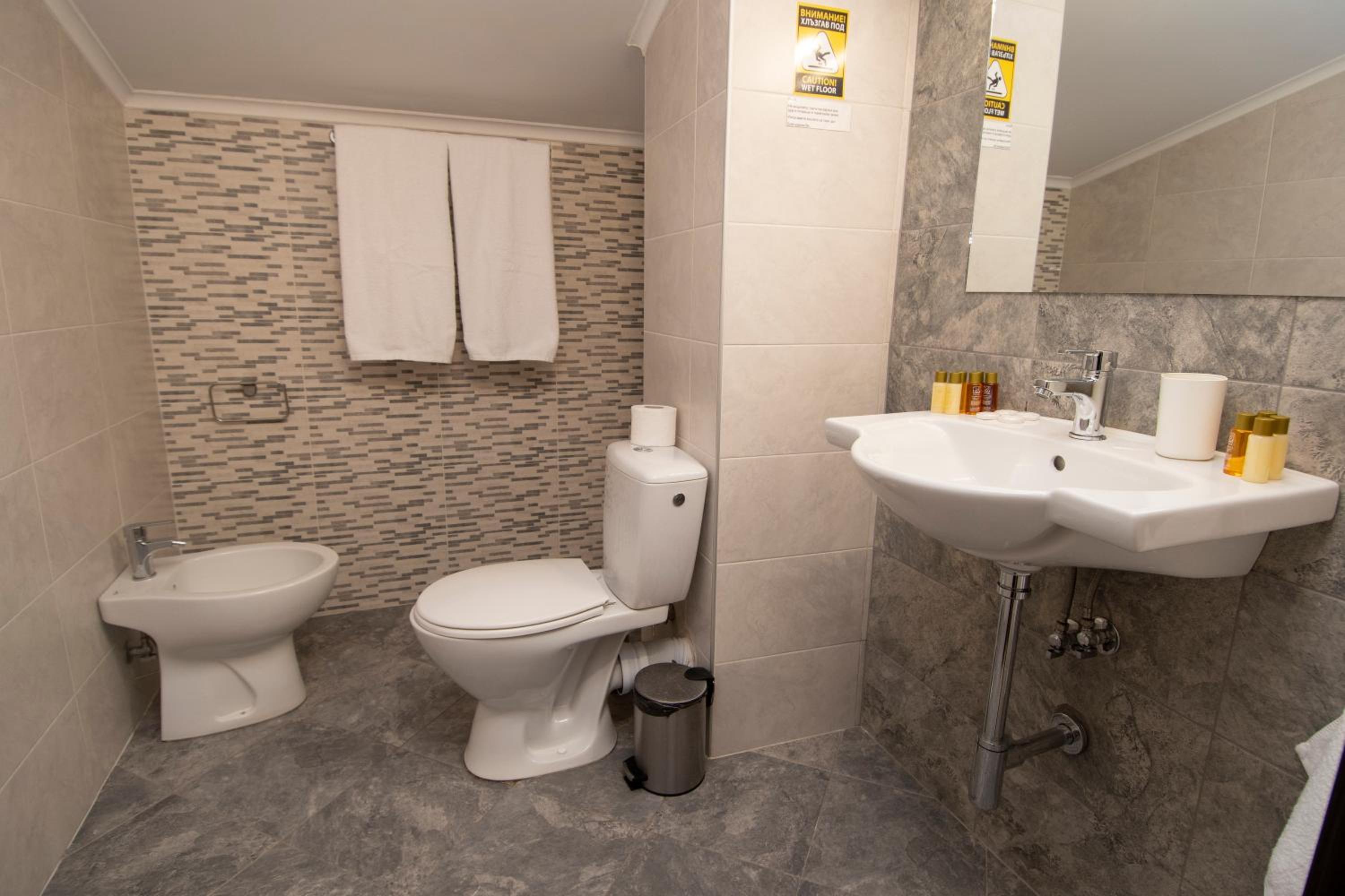 Two-Bedroom Apartment - Photo 8