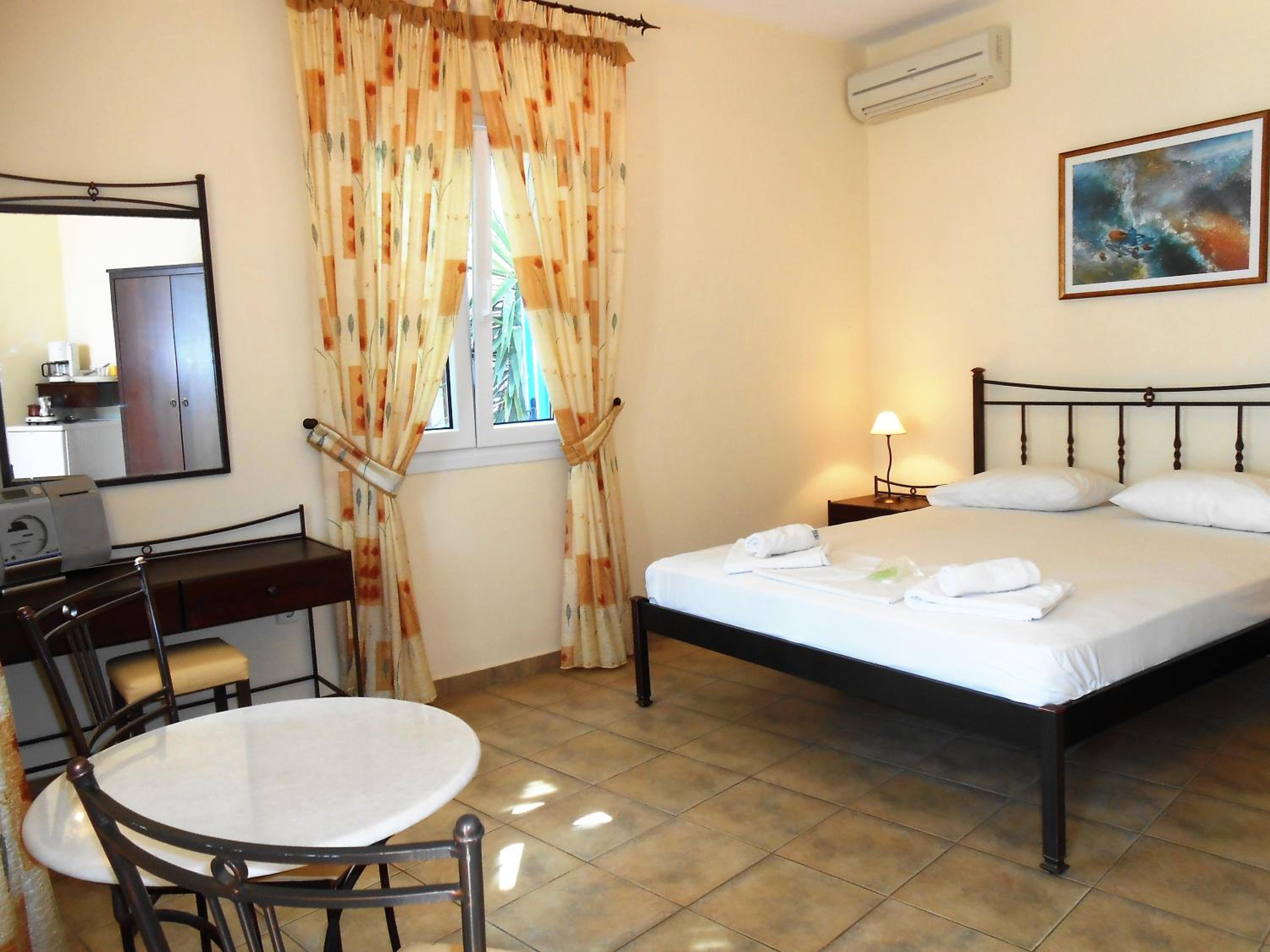 Studio with Garden View