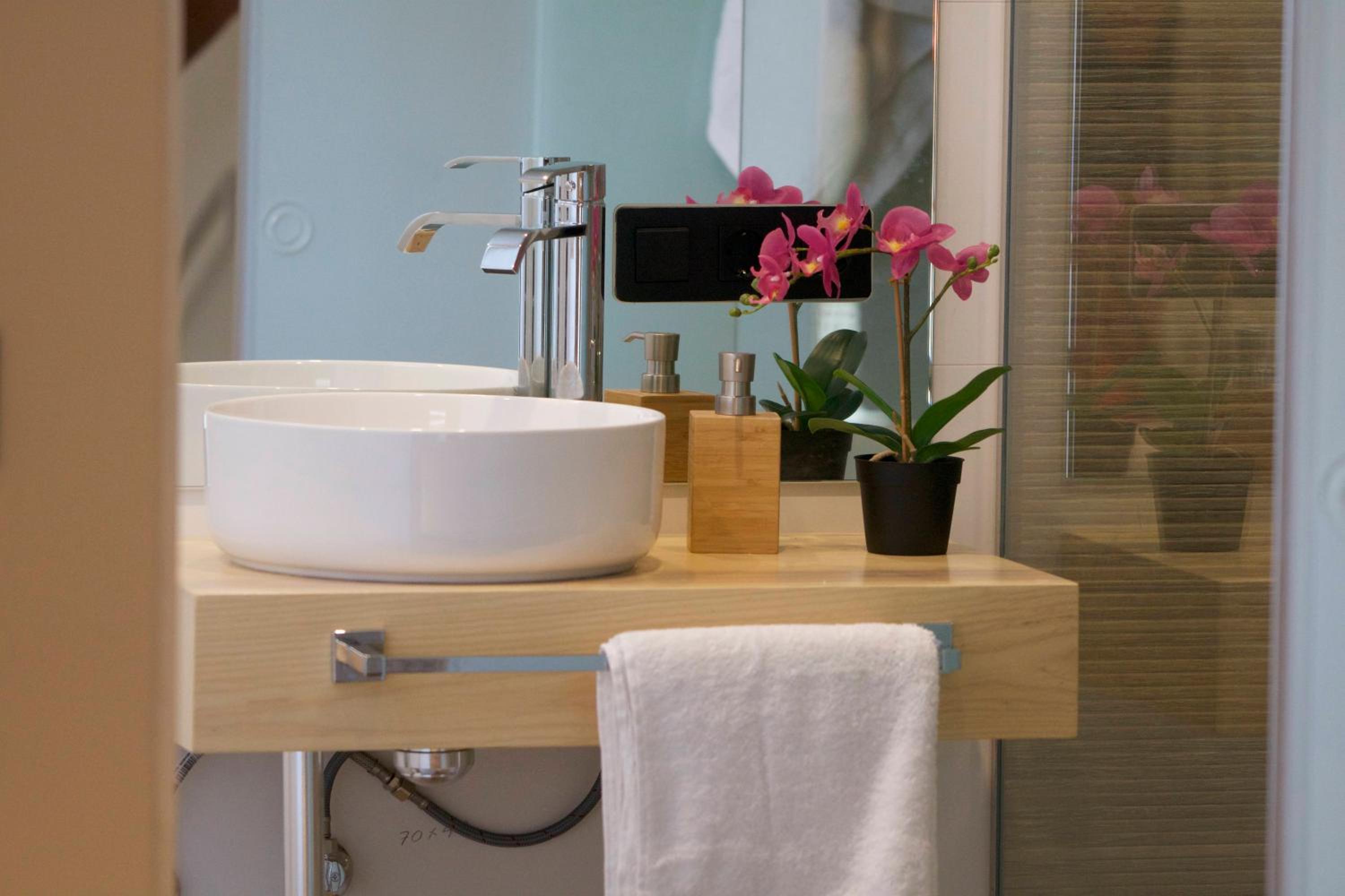 Duplex Suite - Photo 2