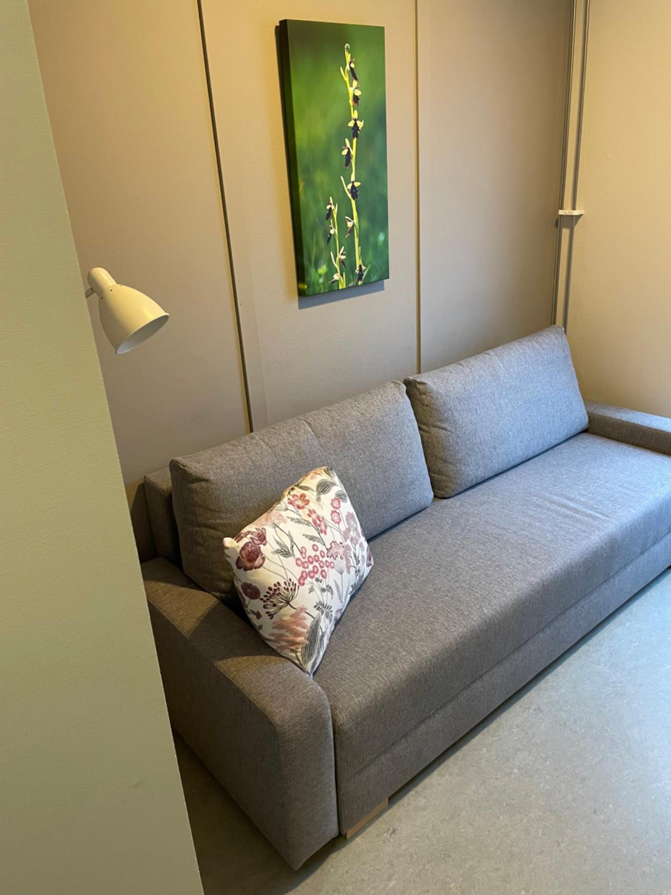 Family Room with Private Bathroom - Photo 2