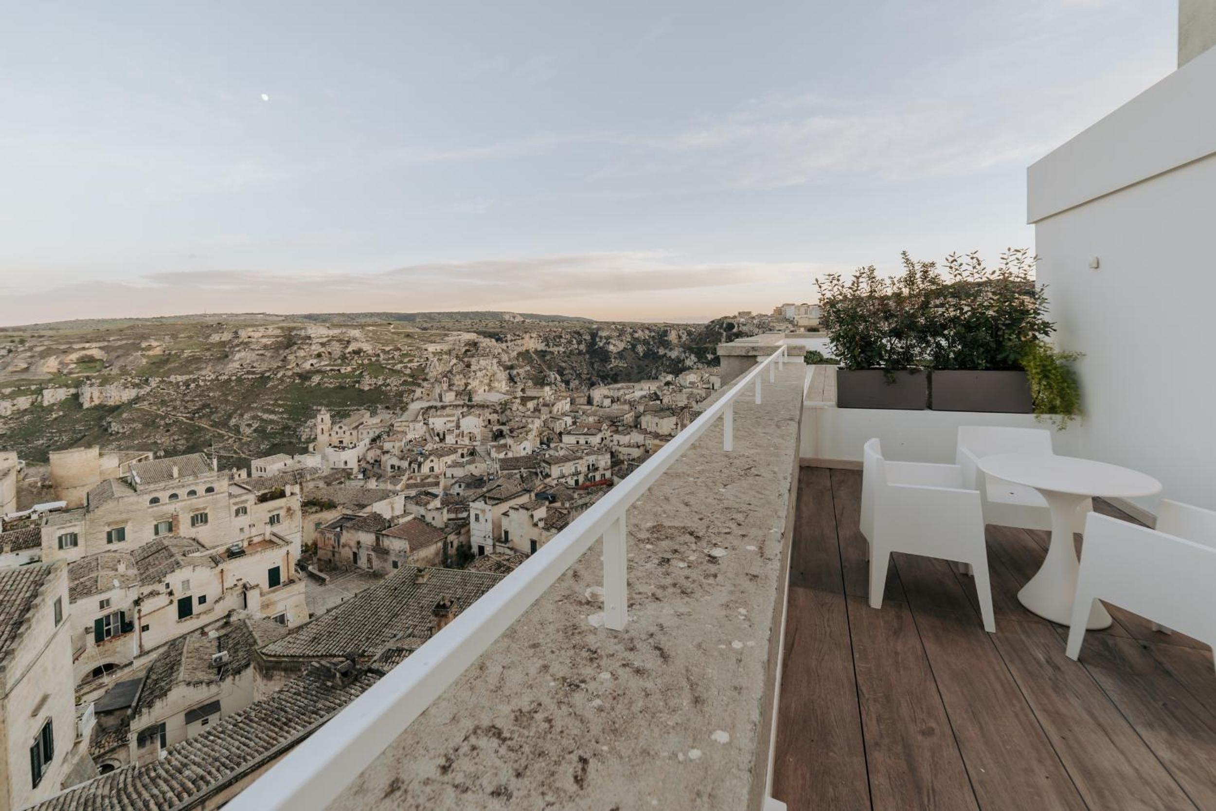 Suite with Terrace - Photo 5