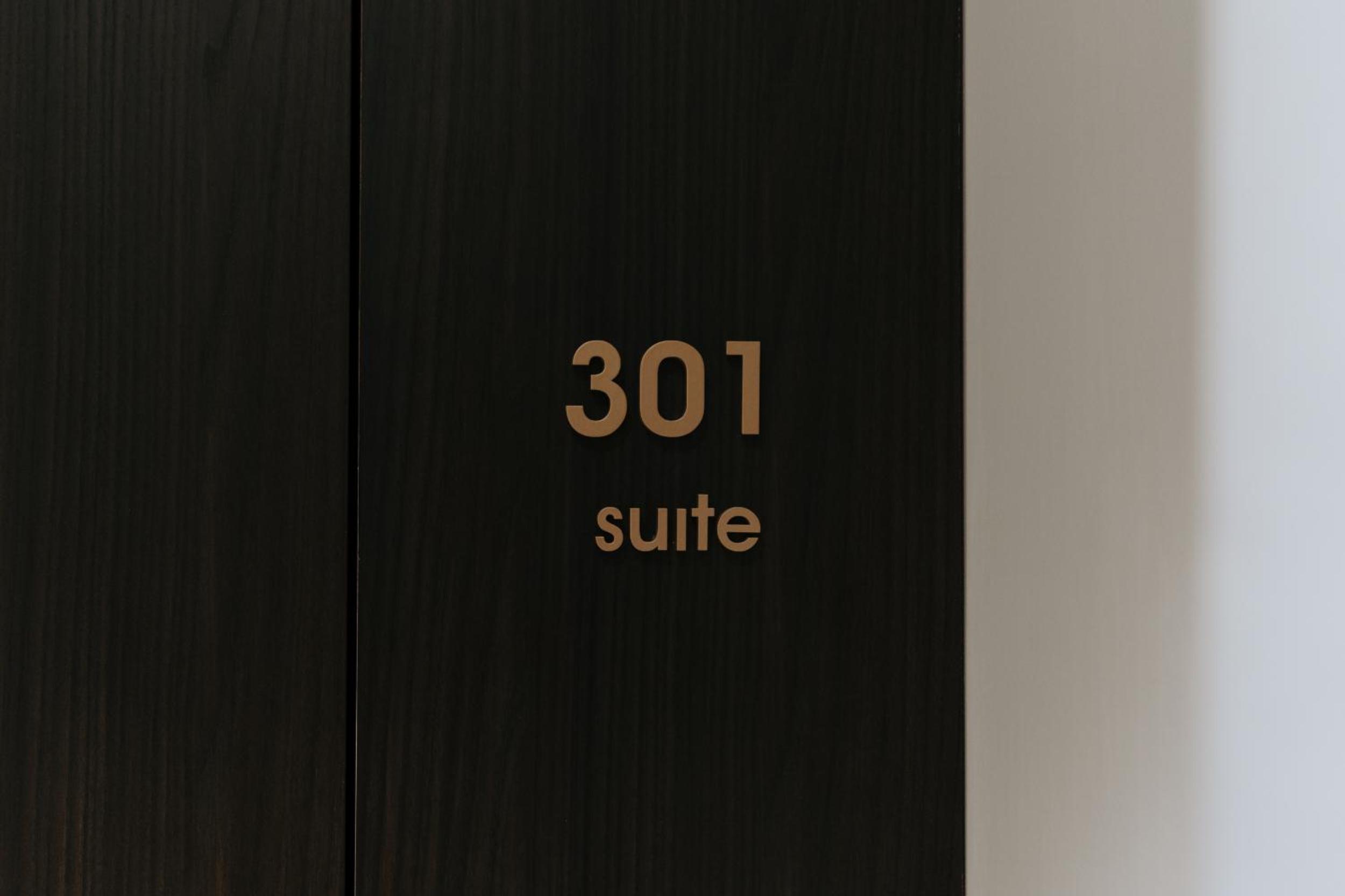 Suite with Terrace - Photo 8