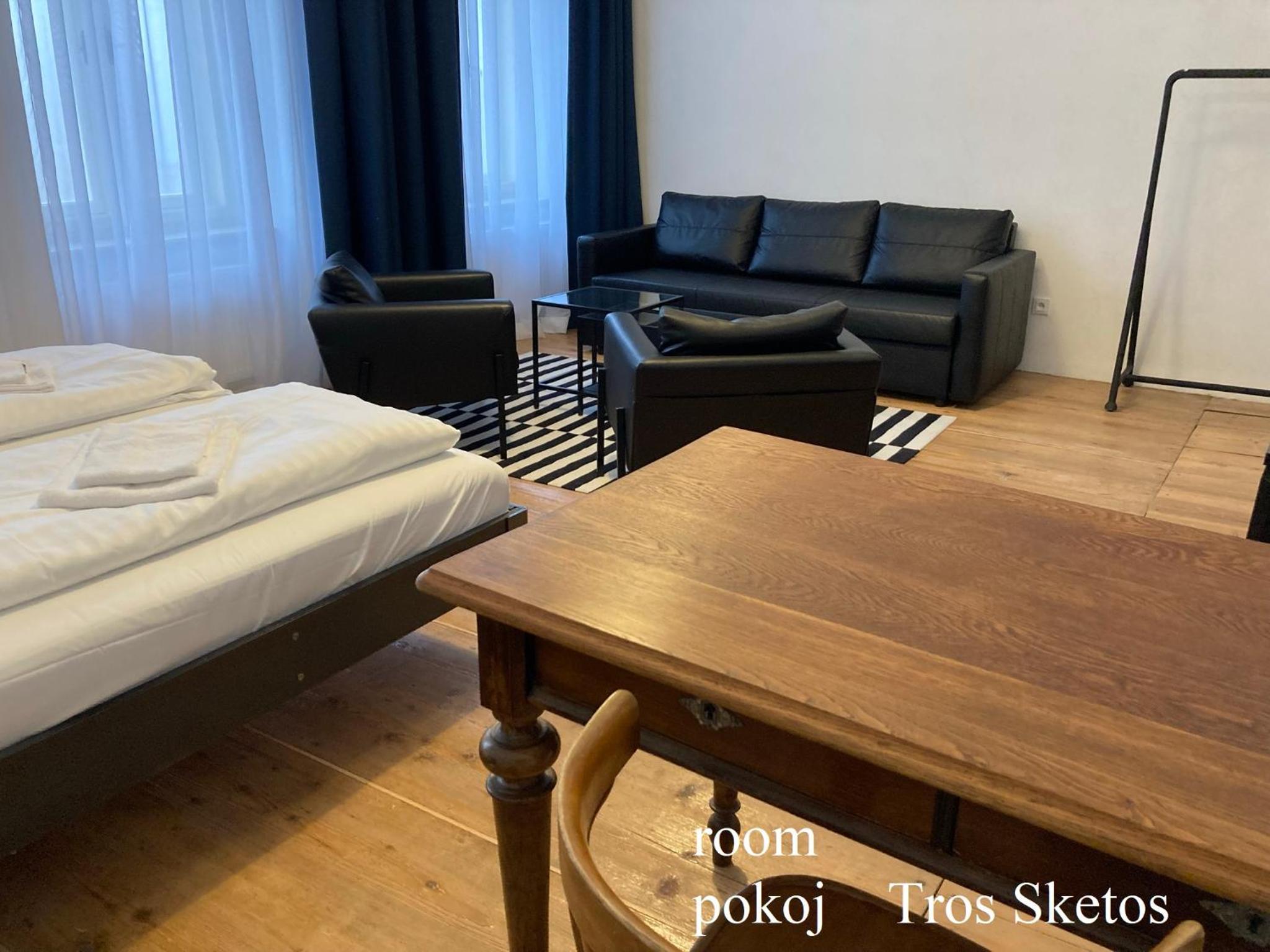 Deluxe Double Room - Photo 14