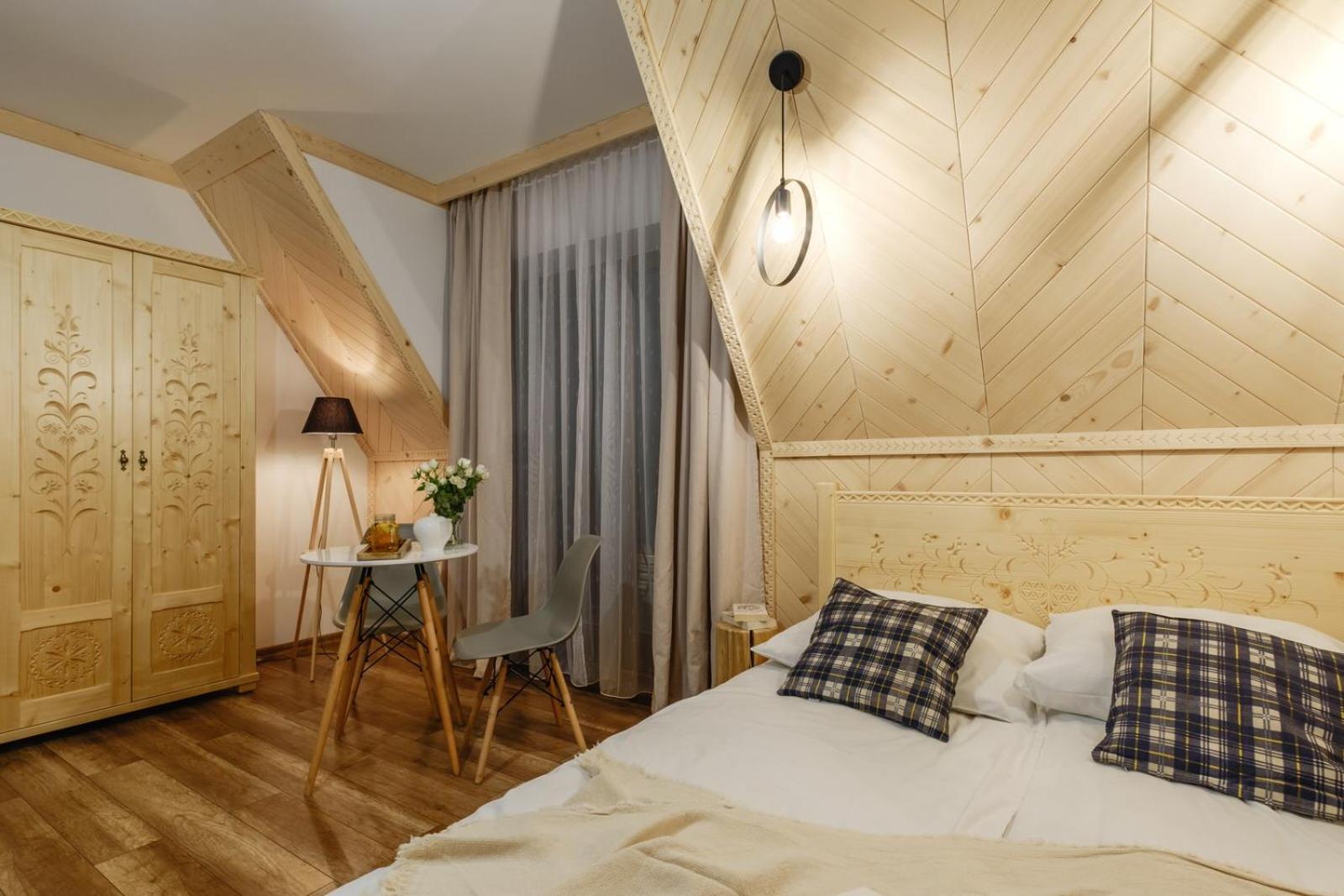 Double Room with Balcony - Photo 2