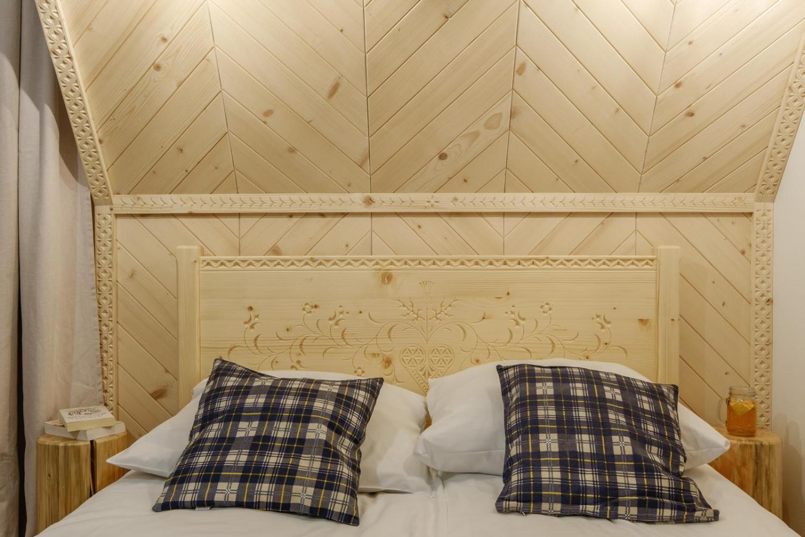 Double Room with Balcony - Photo 9