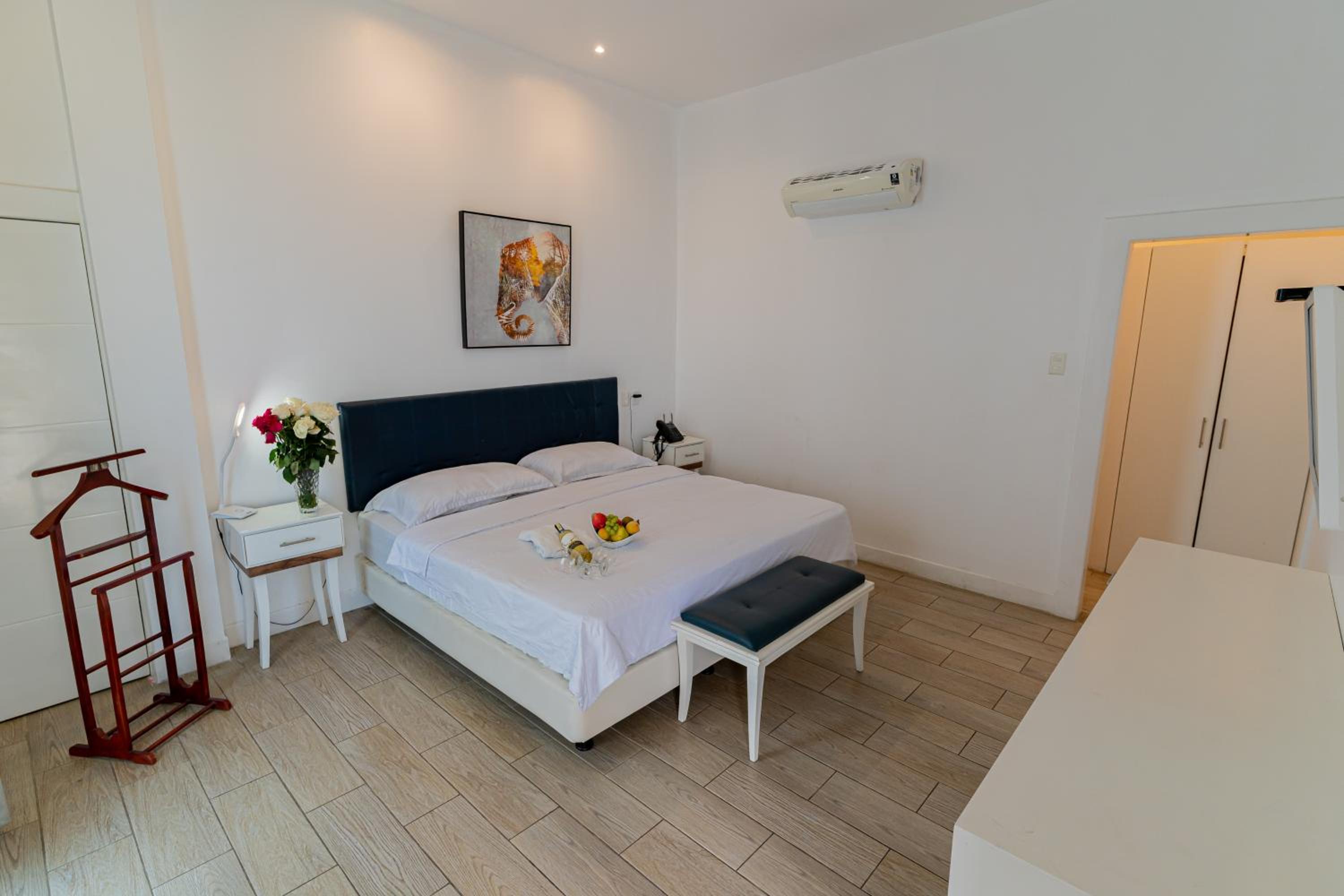 Deluxe Suite With Sea View photo 3
