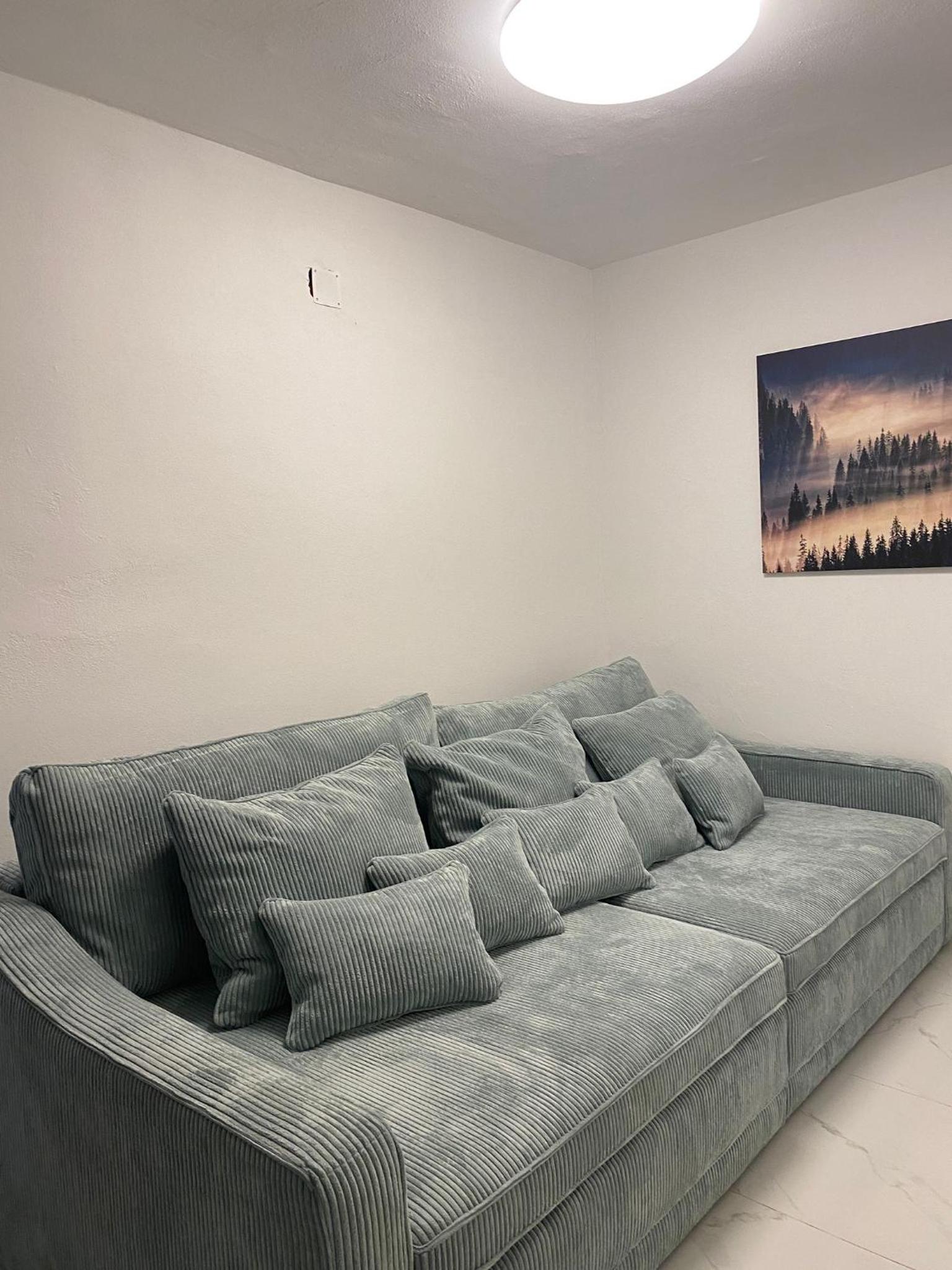 One-Bedroom Apartment - Photo 1