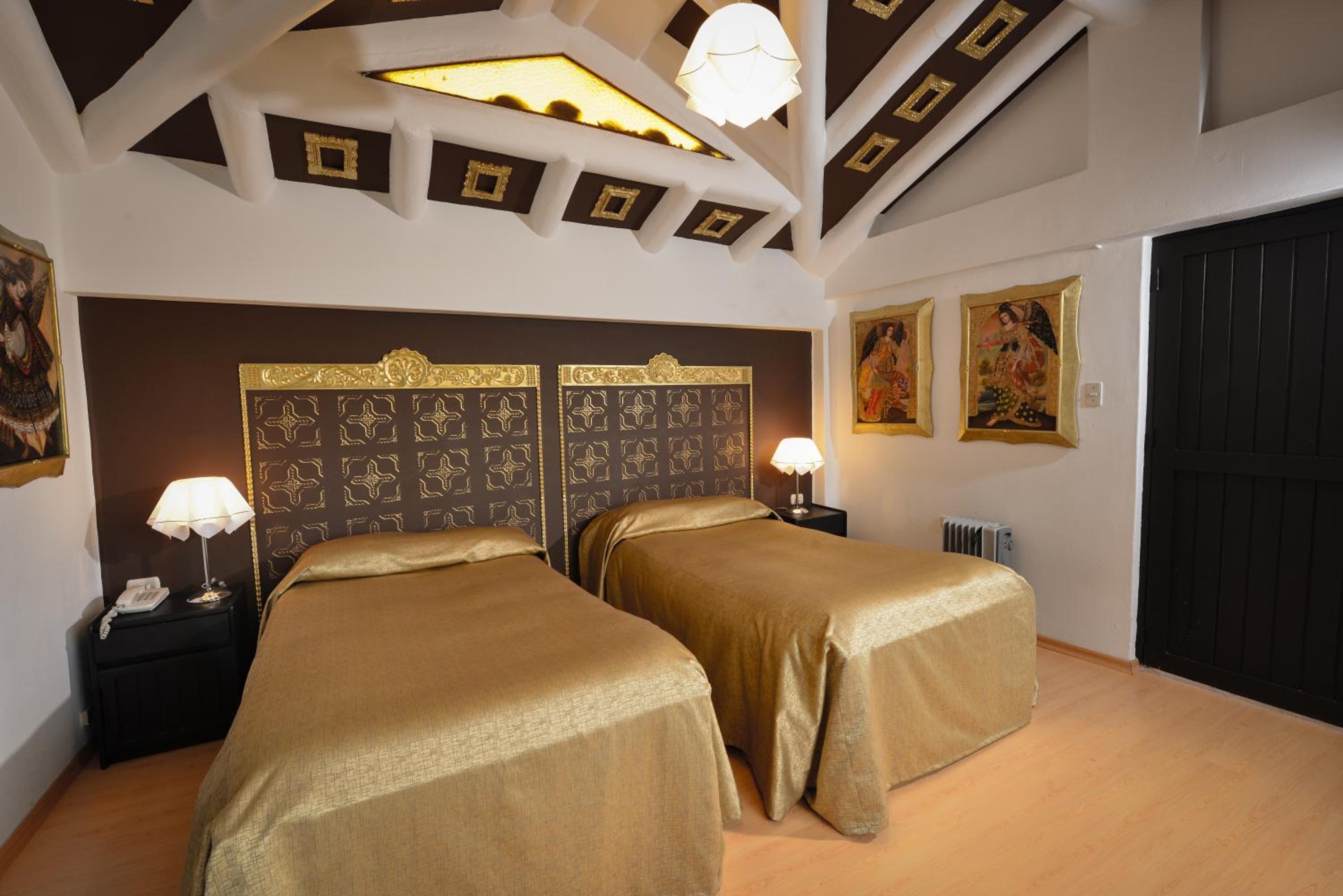 Double Room with Two Double Beds photo 1