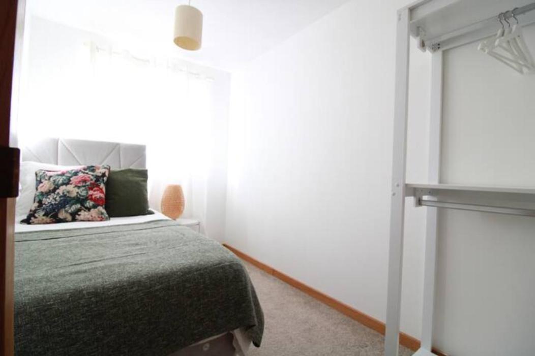 Two-Bedroom House - Photo 6