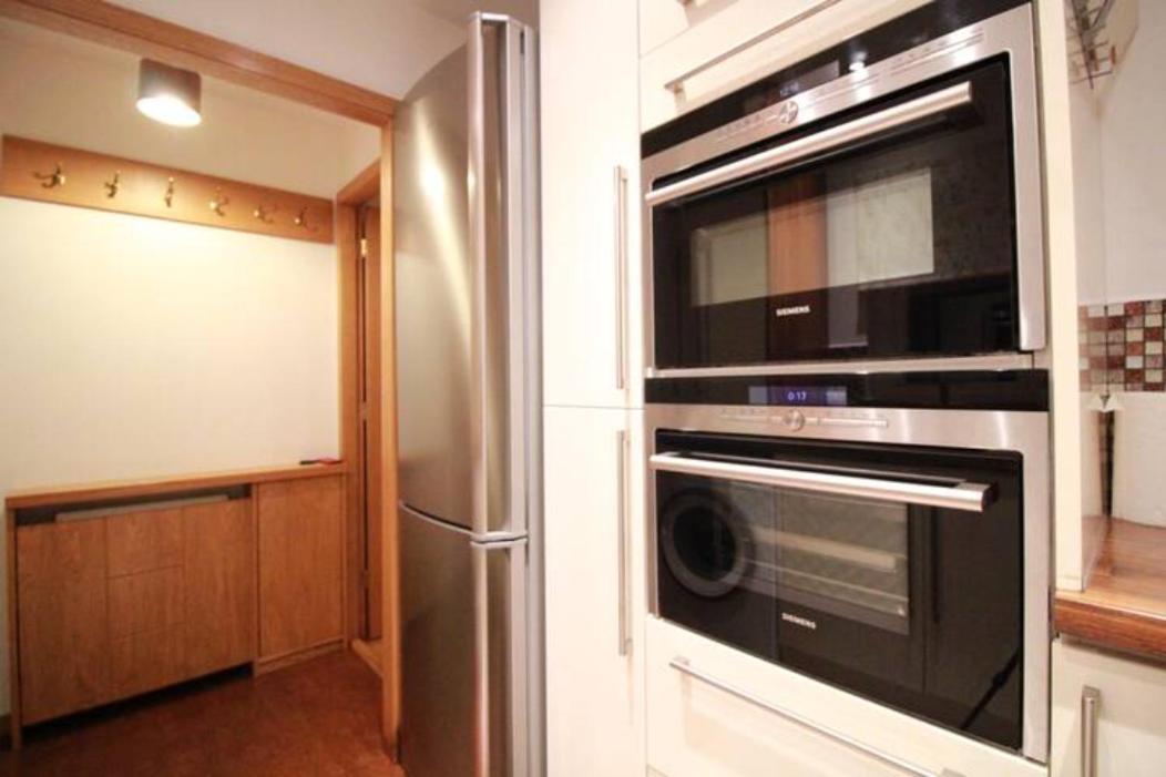 Two-Bedroom House - Photo 12