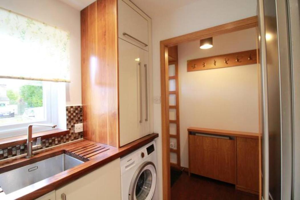Two-Bedroom House - Photo 16