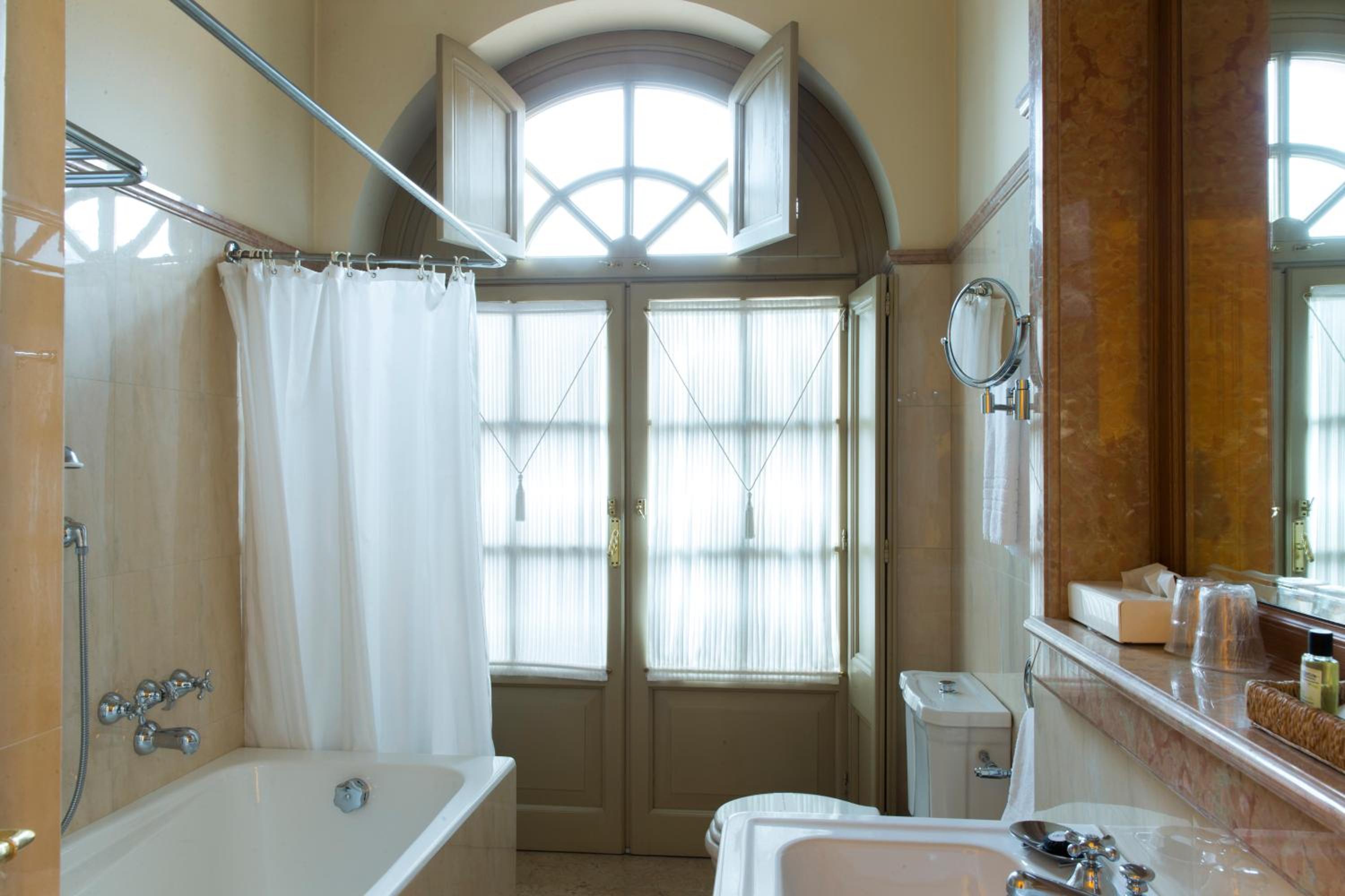 Superior Double Room - Photo 4
