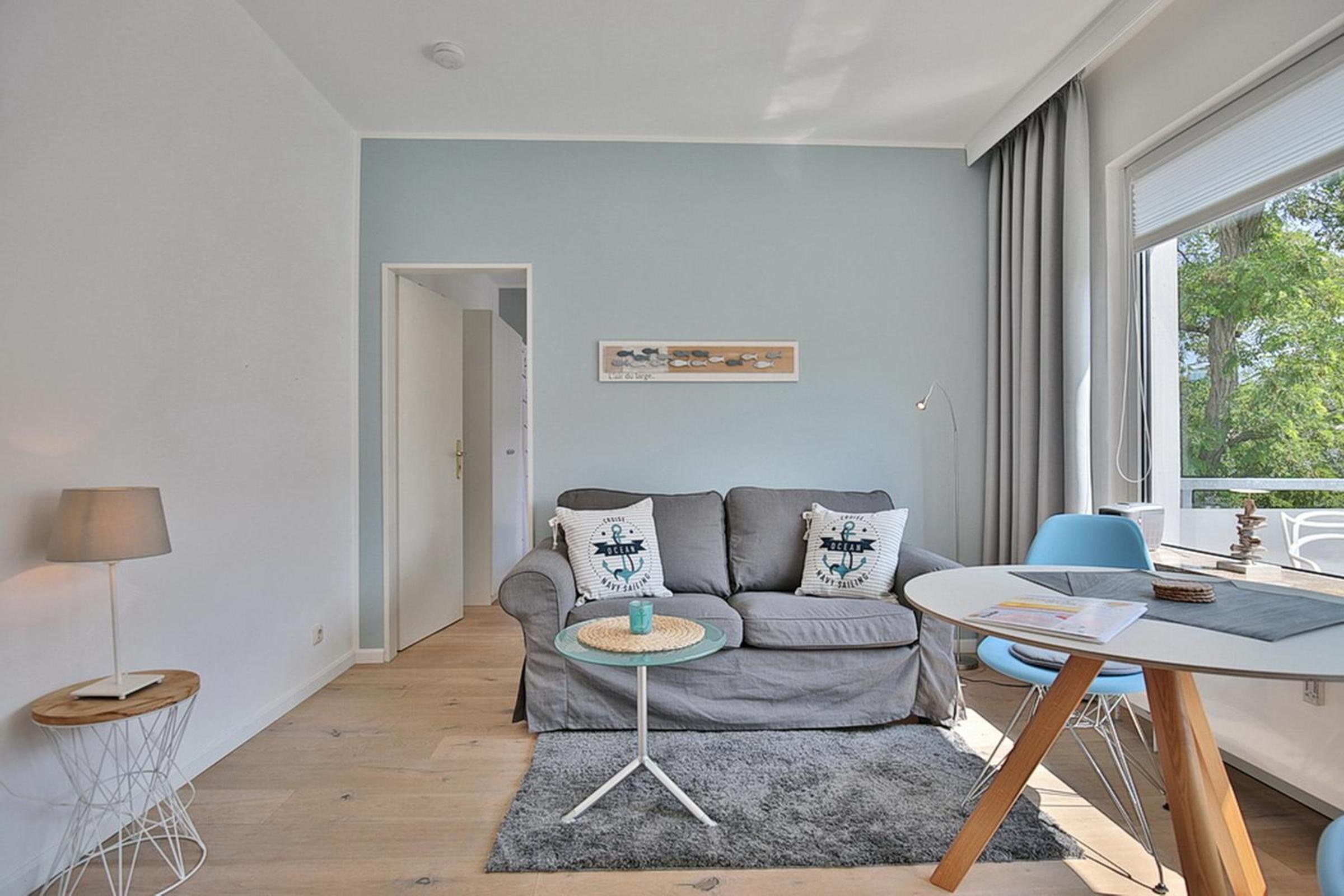 Apartment with Balcony photo 1